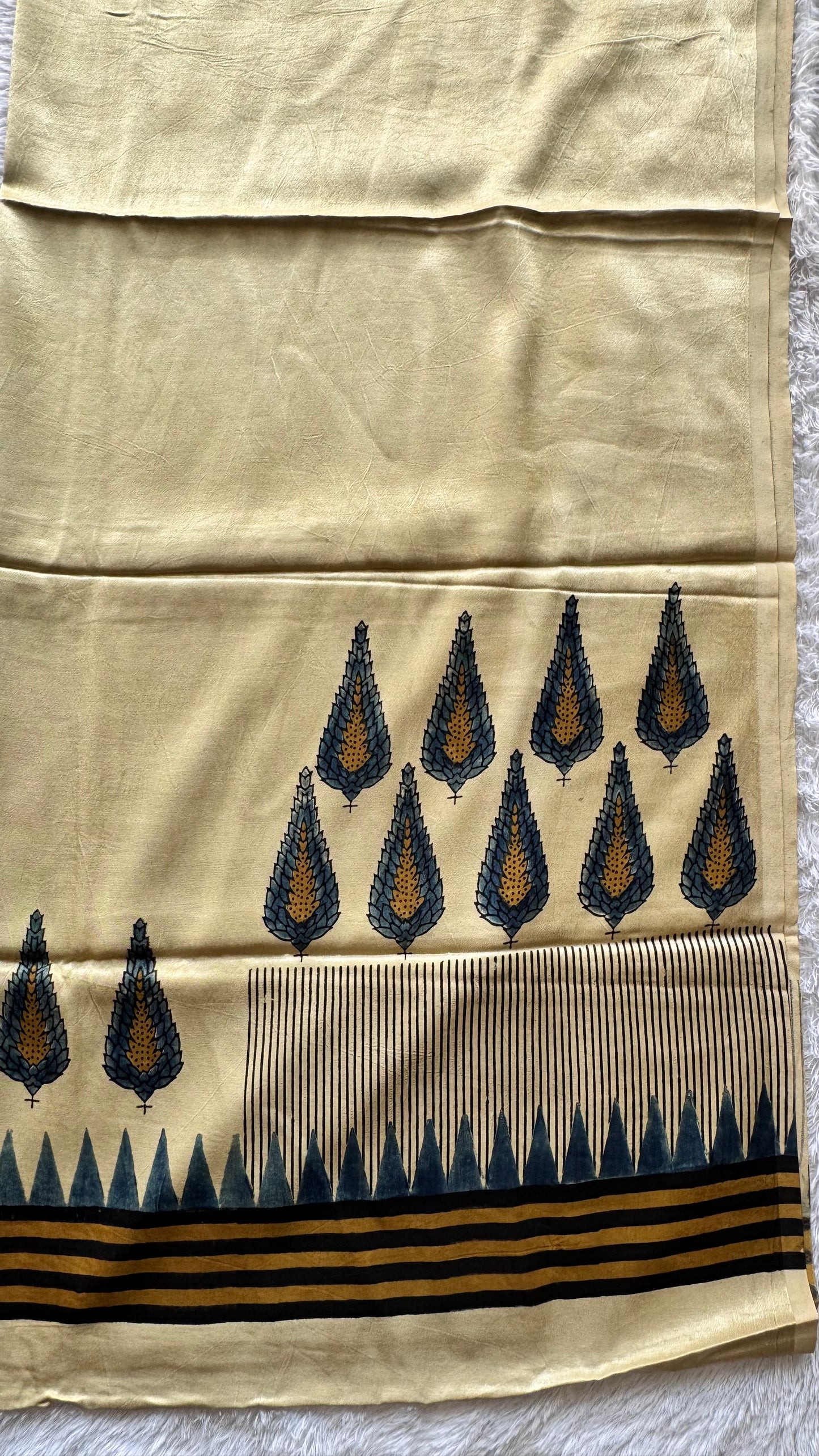 Off White Asopallav Motif Ajrakh Hand Block Print Mashru Silk 3 pc Suit Material with Modal Silk Dupatta