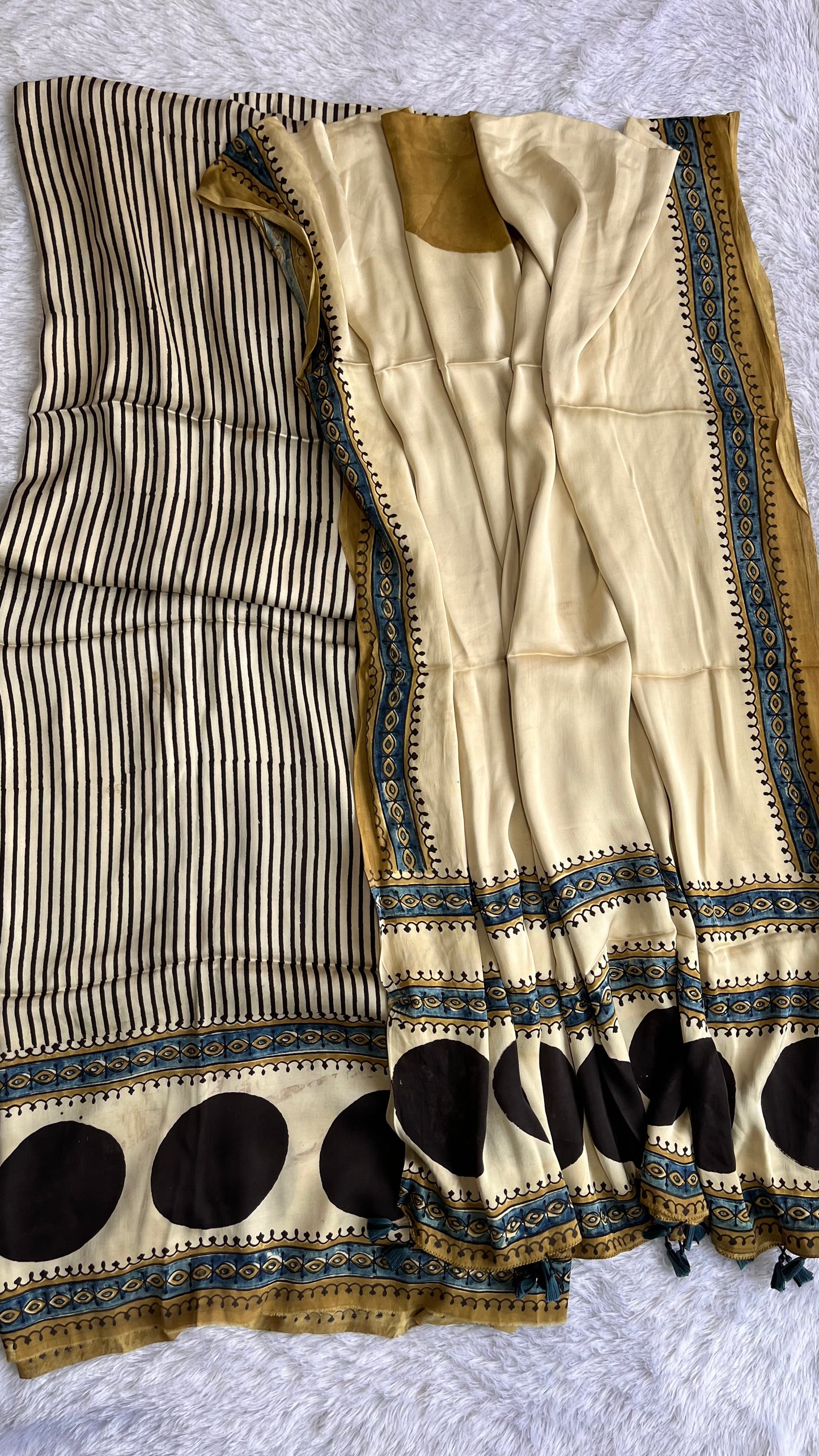 Off white and Blavk Solid Shade Dhaari Motif Modal Silk Suit Material with Ajrakh Modal Dupatta