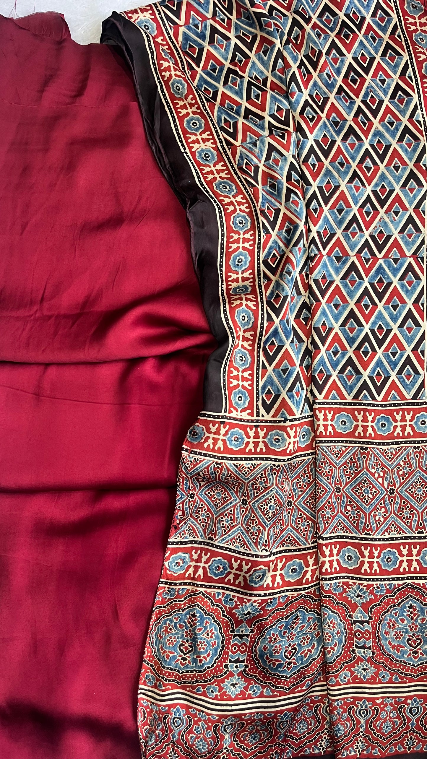 Maroon Solid Shade Modal Silk 2 pc Suit Set with Matching Grid Buta Modal Silk Stole