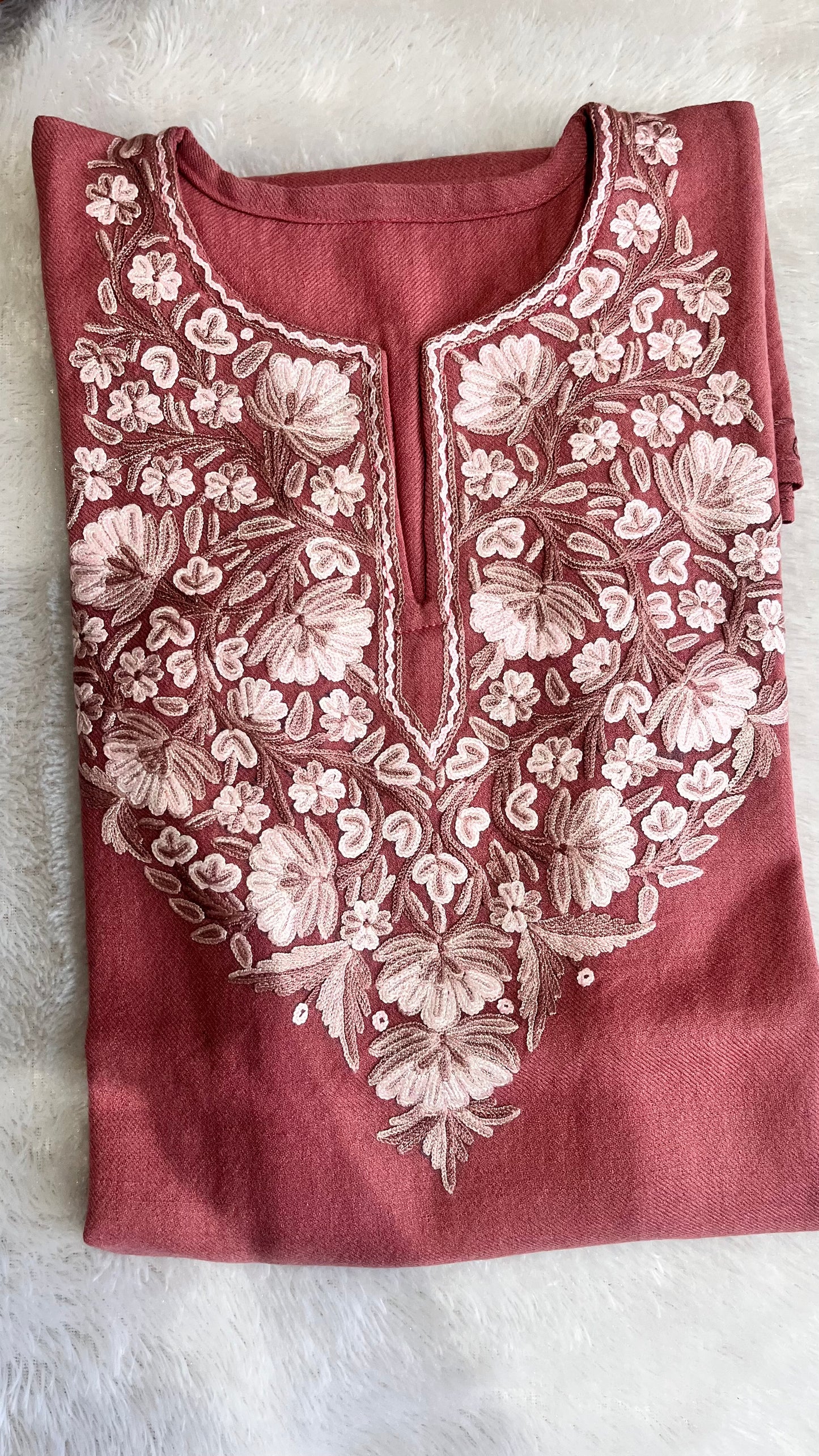 Rose Pink Aari Hand Embroidery Kashmiri Merino Wool Pheran with Pockets