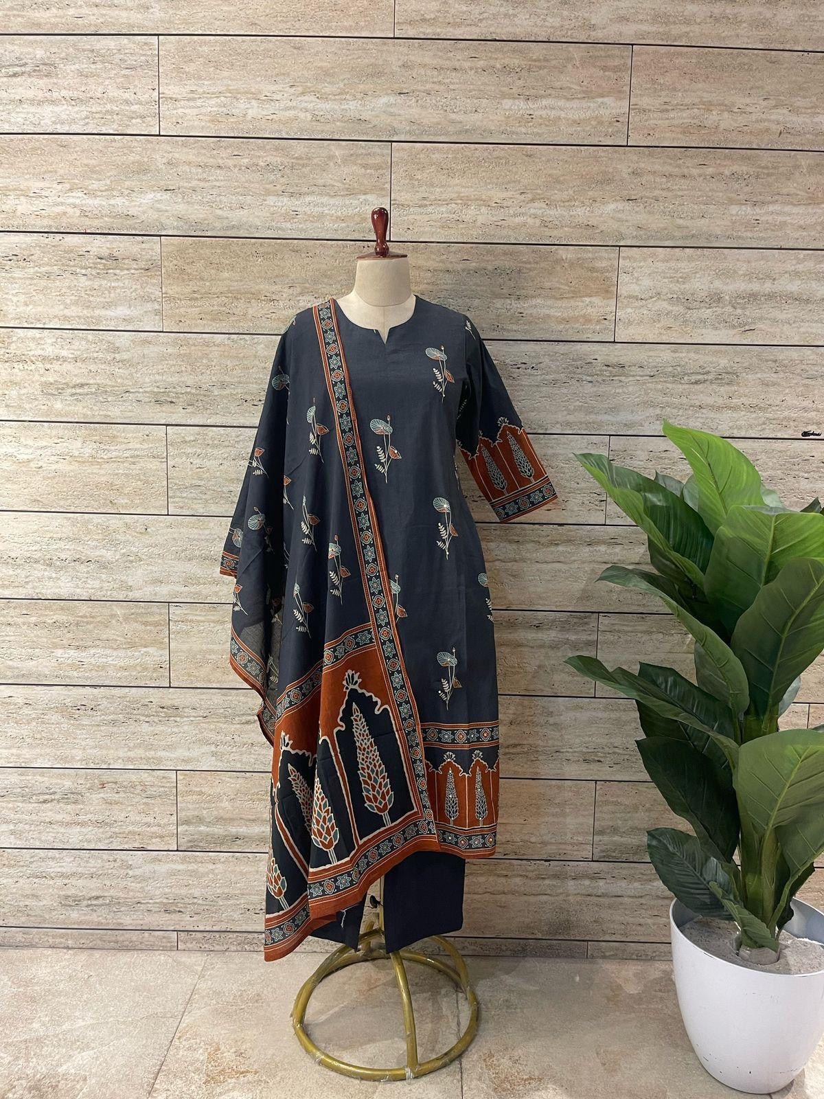 Black Booti and Jharokha Print Pure Cotton Suit Set with Cotton Dupatta
