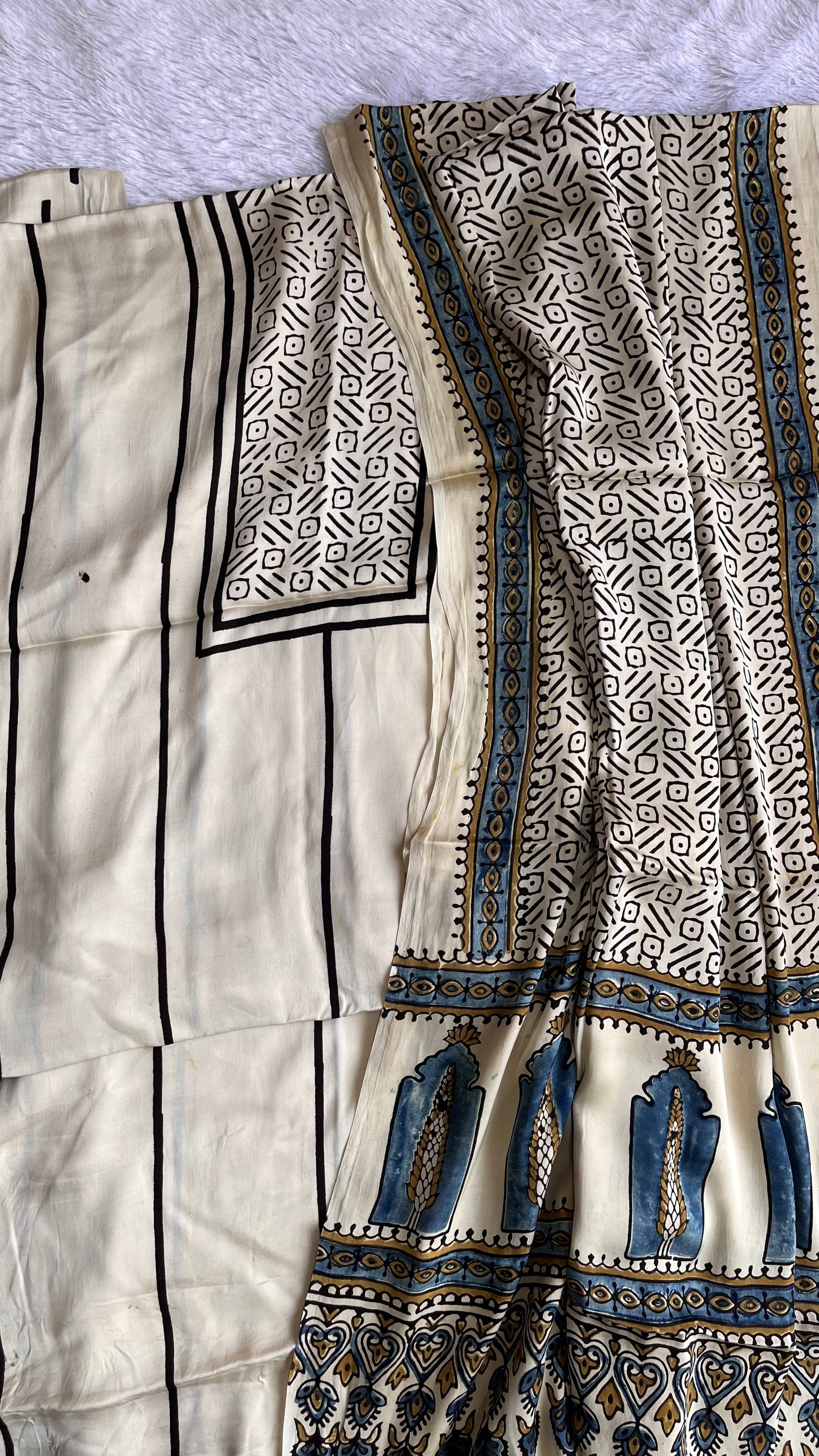 Off White Dhaari and Jharokha Print Modal Silk Hand Block Print 2pc Suit Material
