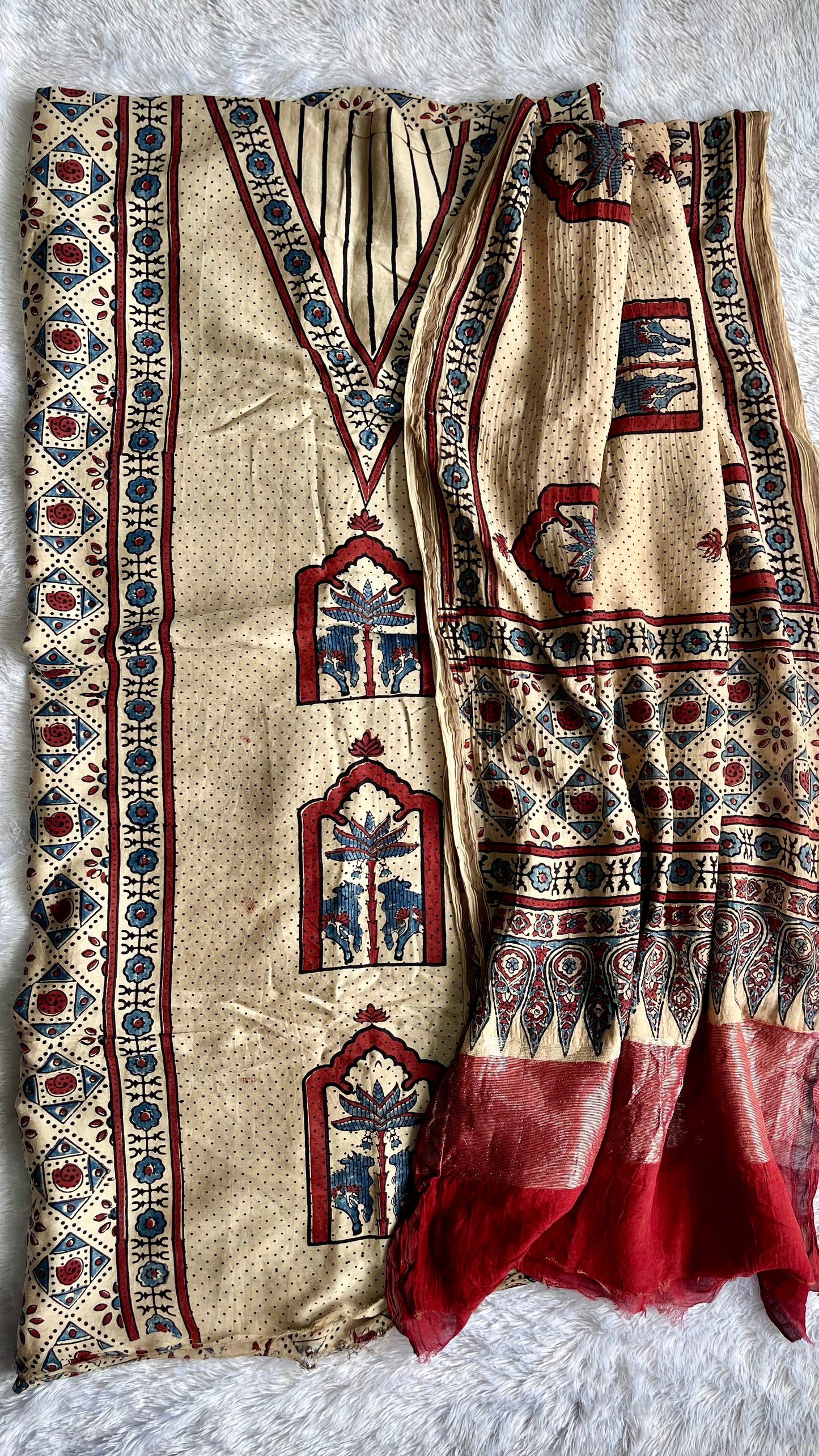 Milky White and Red Jharokha Motif Chanderi Silk Suit set with Ajrakh Hand Block Printing