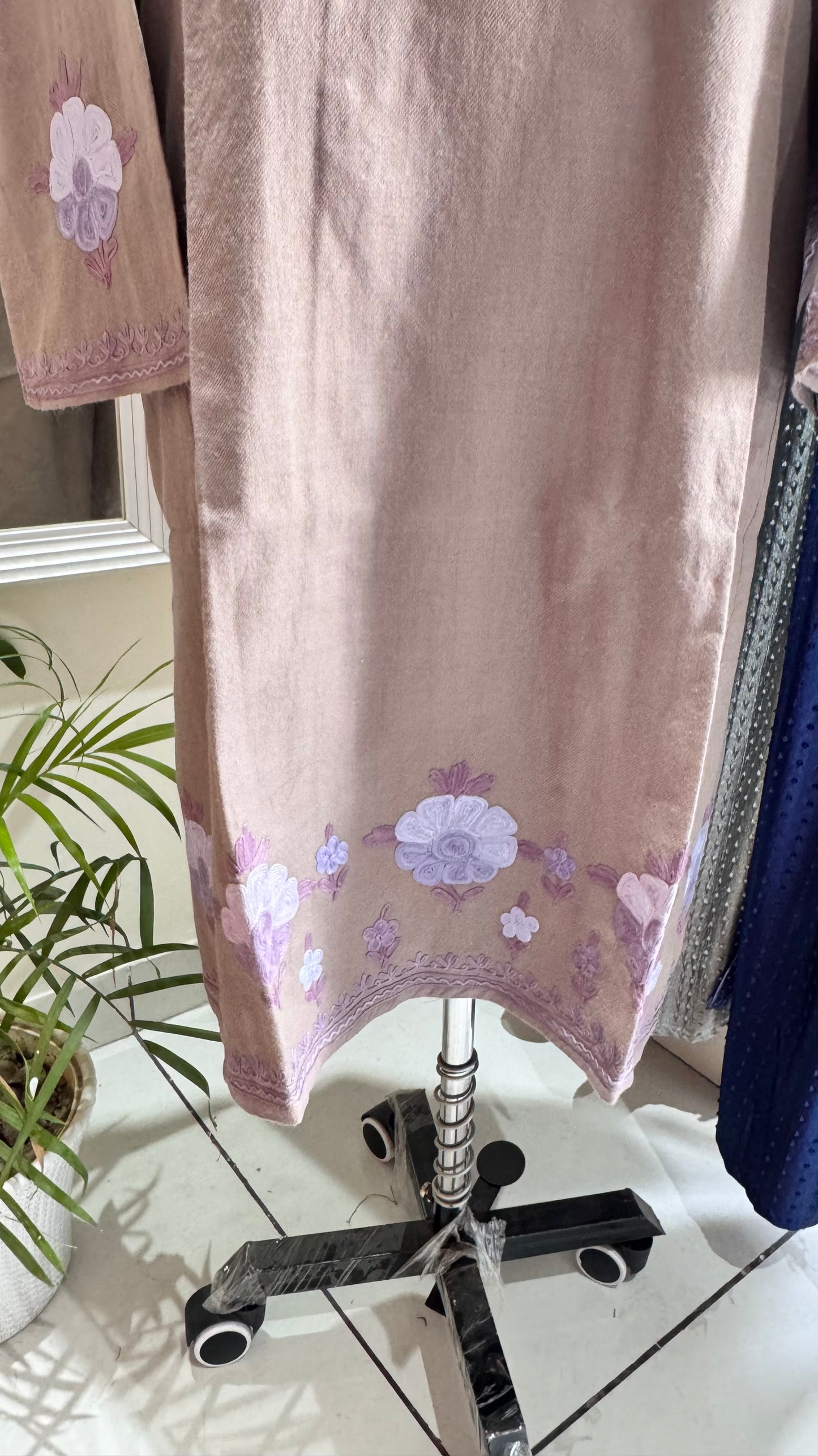 Pashmina Shade Hand Embroidered Pure Marino Wool Kashmiri Pheran with Pockets and Hand Embroidered Sleeves (Size 54”)