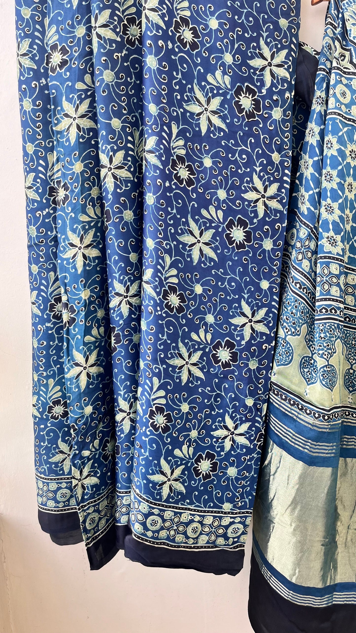 Indigo Small Flower Booti Ajrakh Hand Block Natural Dye Modal Silk Lagdi Patti Saree With Blouse