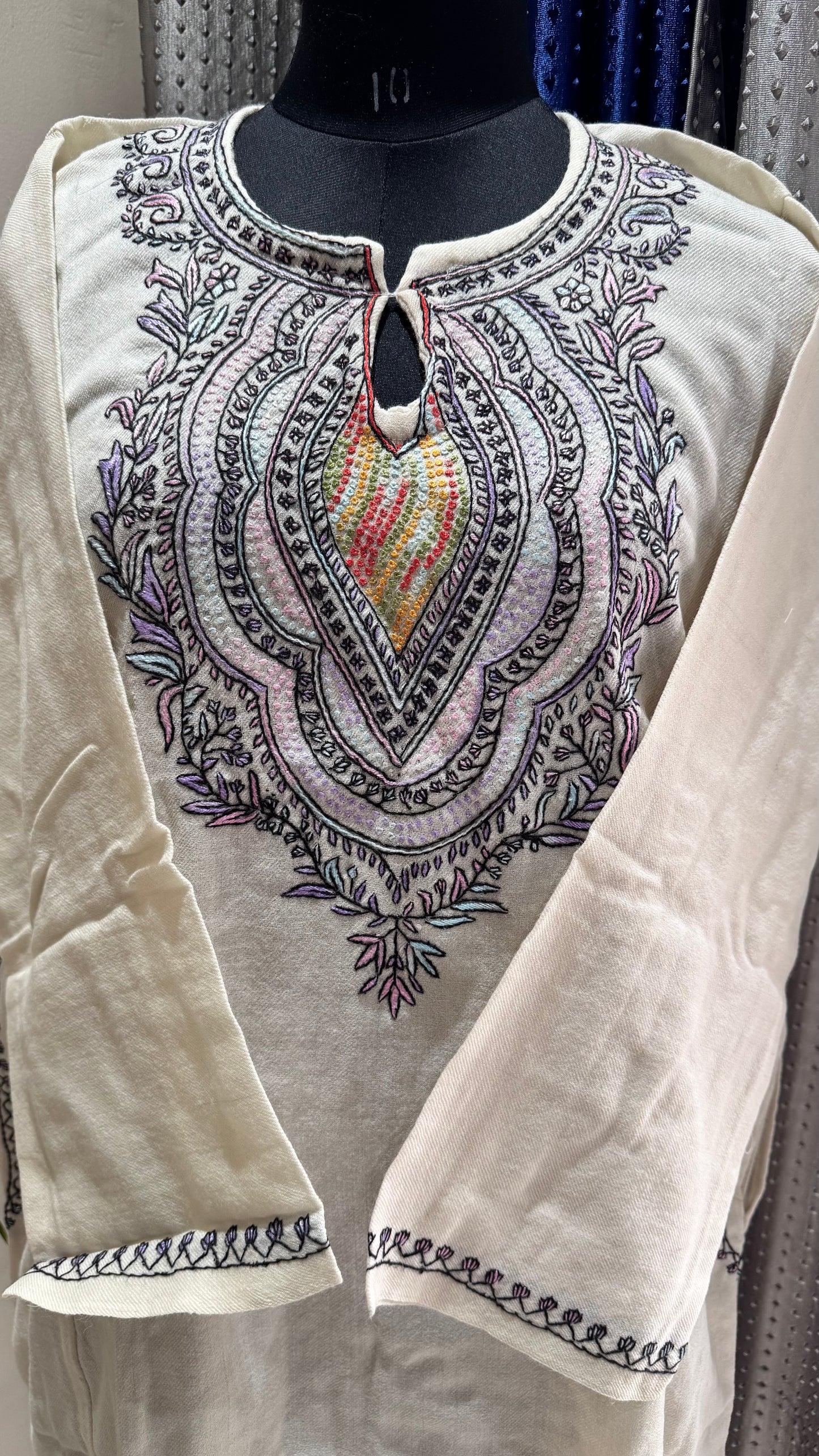 Serene White Shade Sozni Hand Embroidered Pure Marino Wool Kashmiri Pheran with Pockets and Hand Embroidered Sleeves (Size 56”)