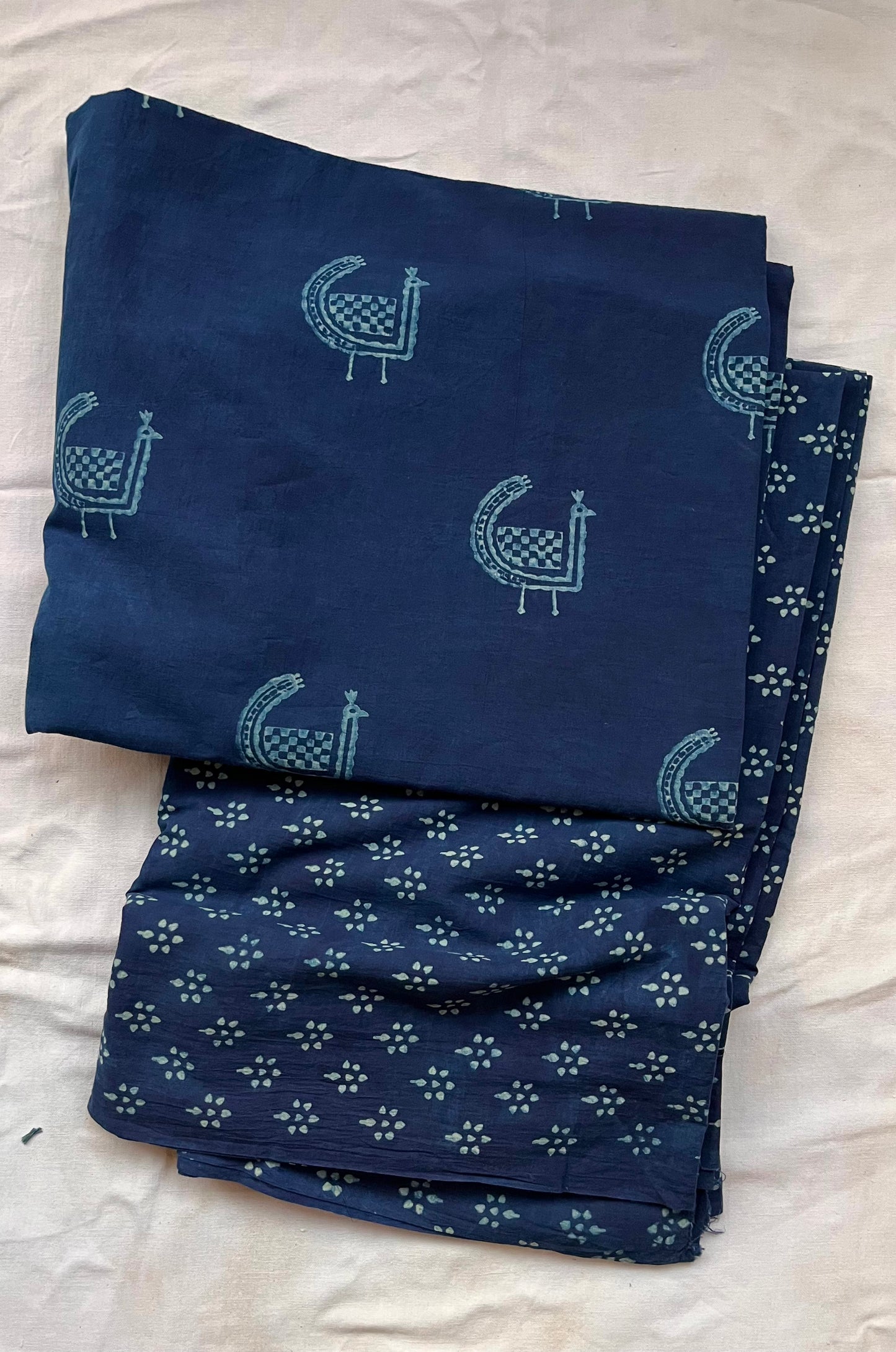 Akola Dabu Mor Motif Pure Cotton Fabric Set