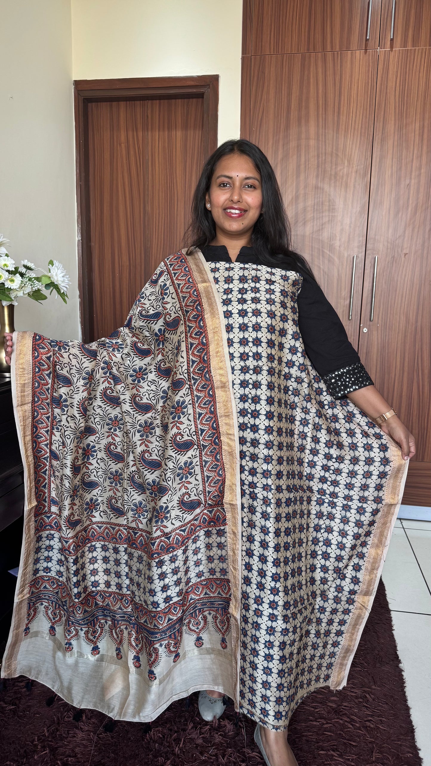 Offwhite Paisley Chakri Motif Hand Block Ajrakh Printed Maheshwari Silk Cotton 2 Piece Suit Set