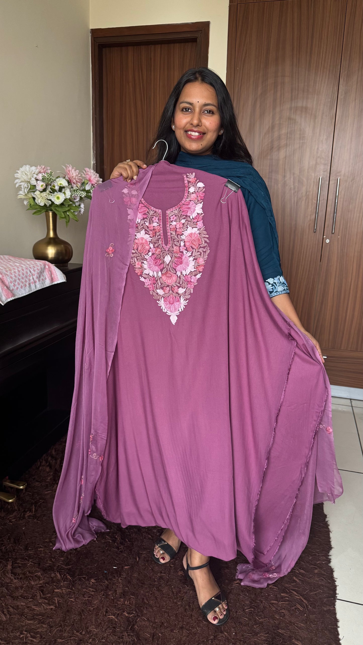 Amethyst Smoke Kashmiri Aari Embroidered 3pc Suit Set with Embroidered Muslin Dupatta