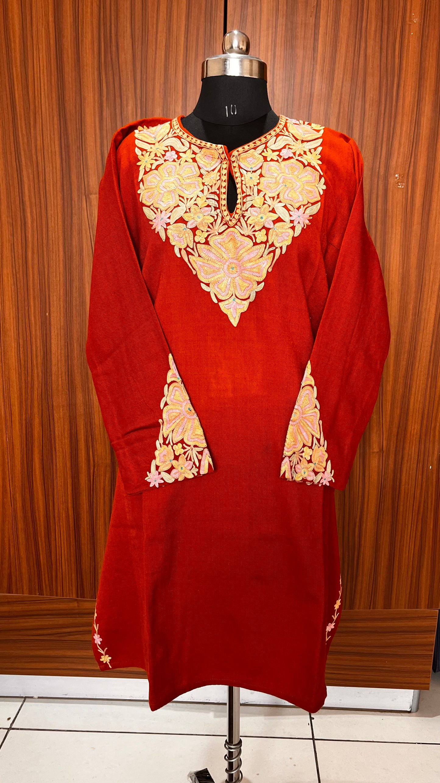 Caramel Shade Aari Embroidery Kashmiri Merino Wool Pheran with Pockets