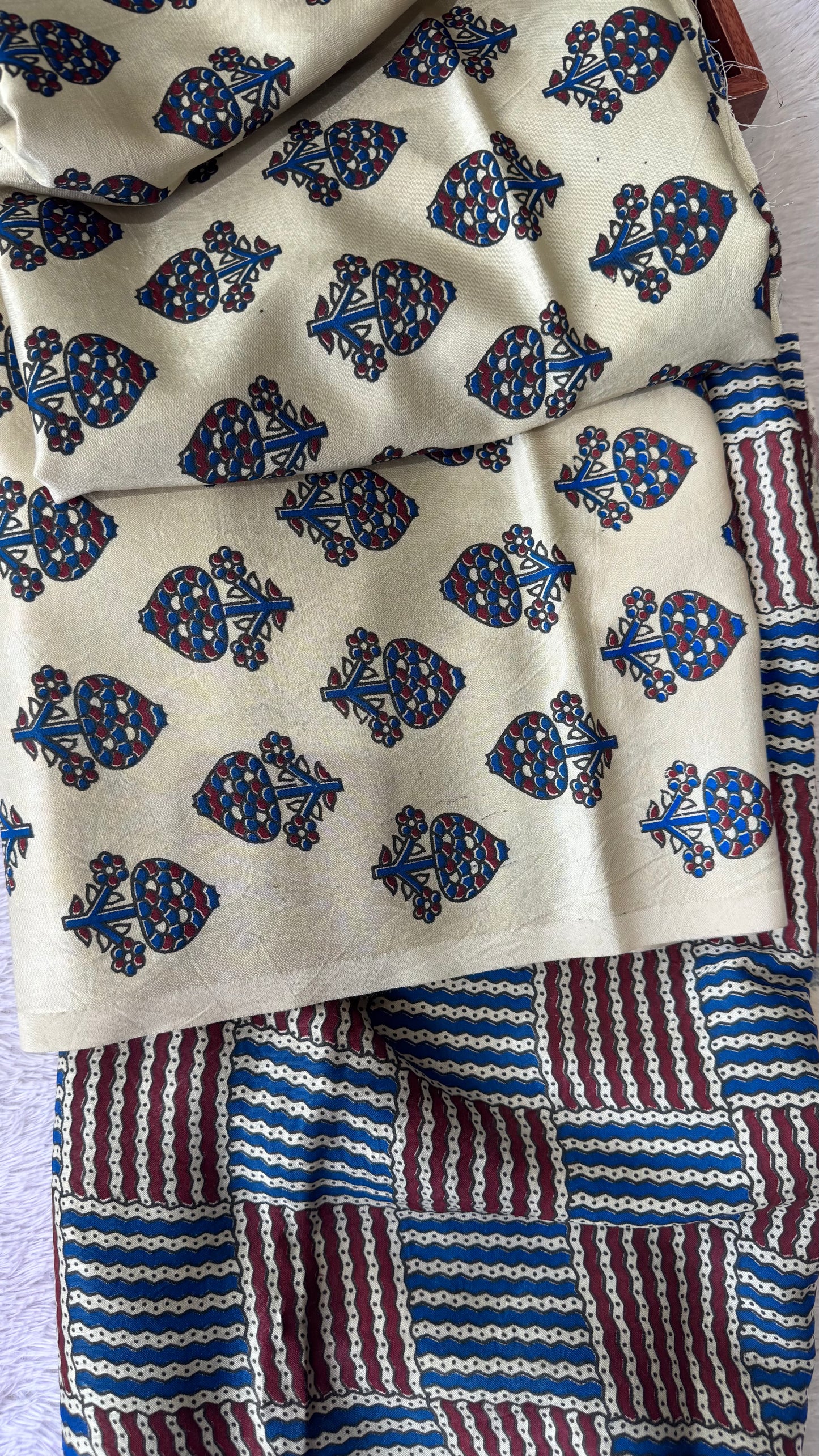 Offwhite Floral Buta Motif Ajrakh Mashru Silk Kurta Pant Fabric