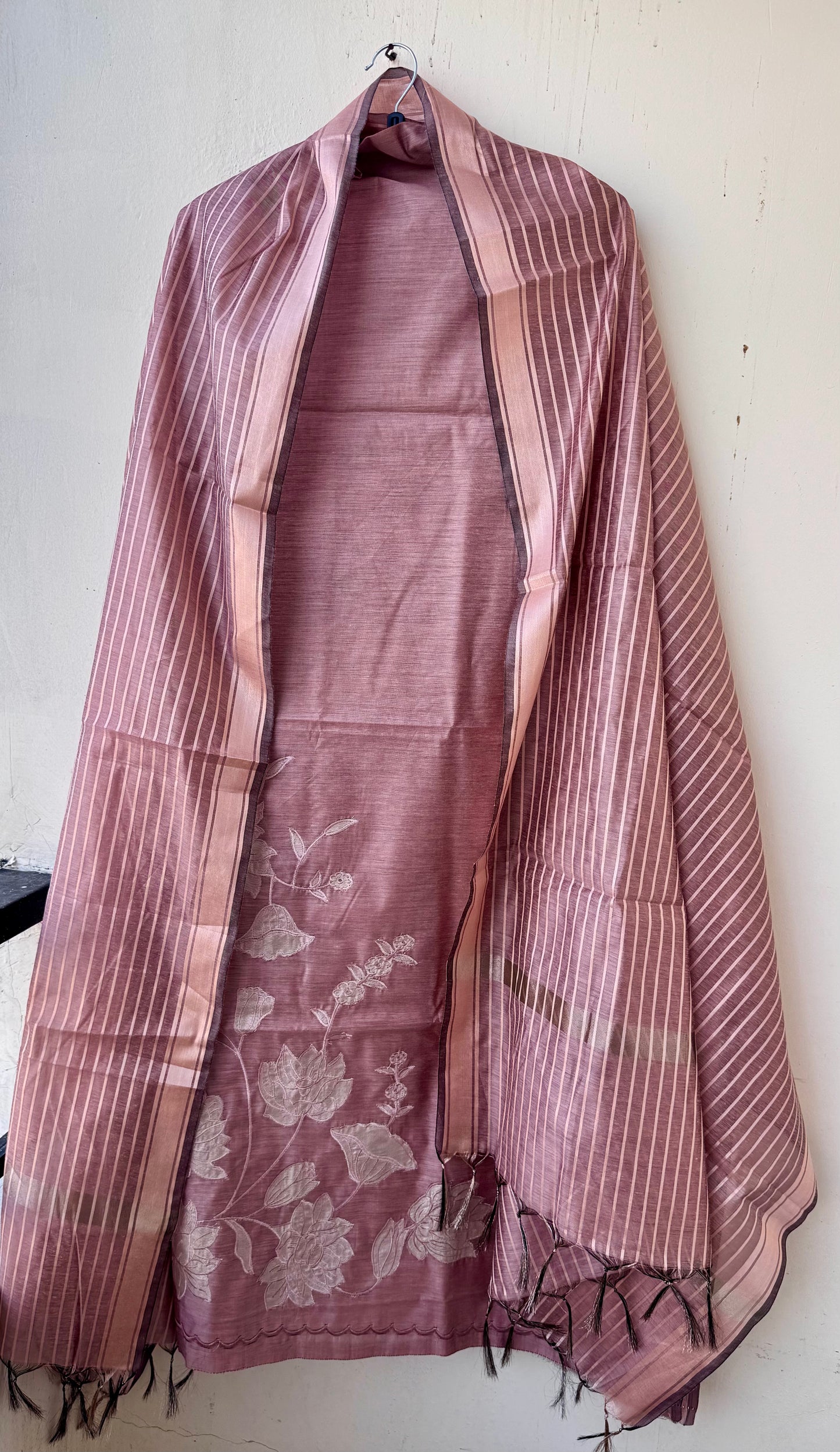 Pyaazi Pink Banarasi Cotton Silk 3-Piece Suit Set with Applique Work
