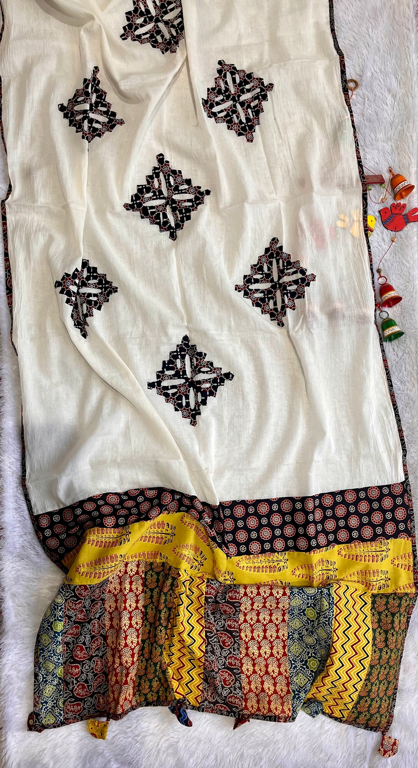 Pristine White Mul Cotton Ajrakh Applique Patchwork Dupatta