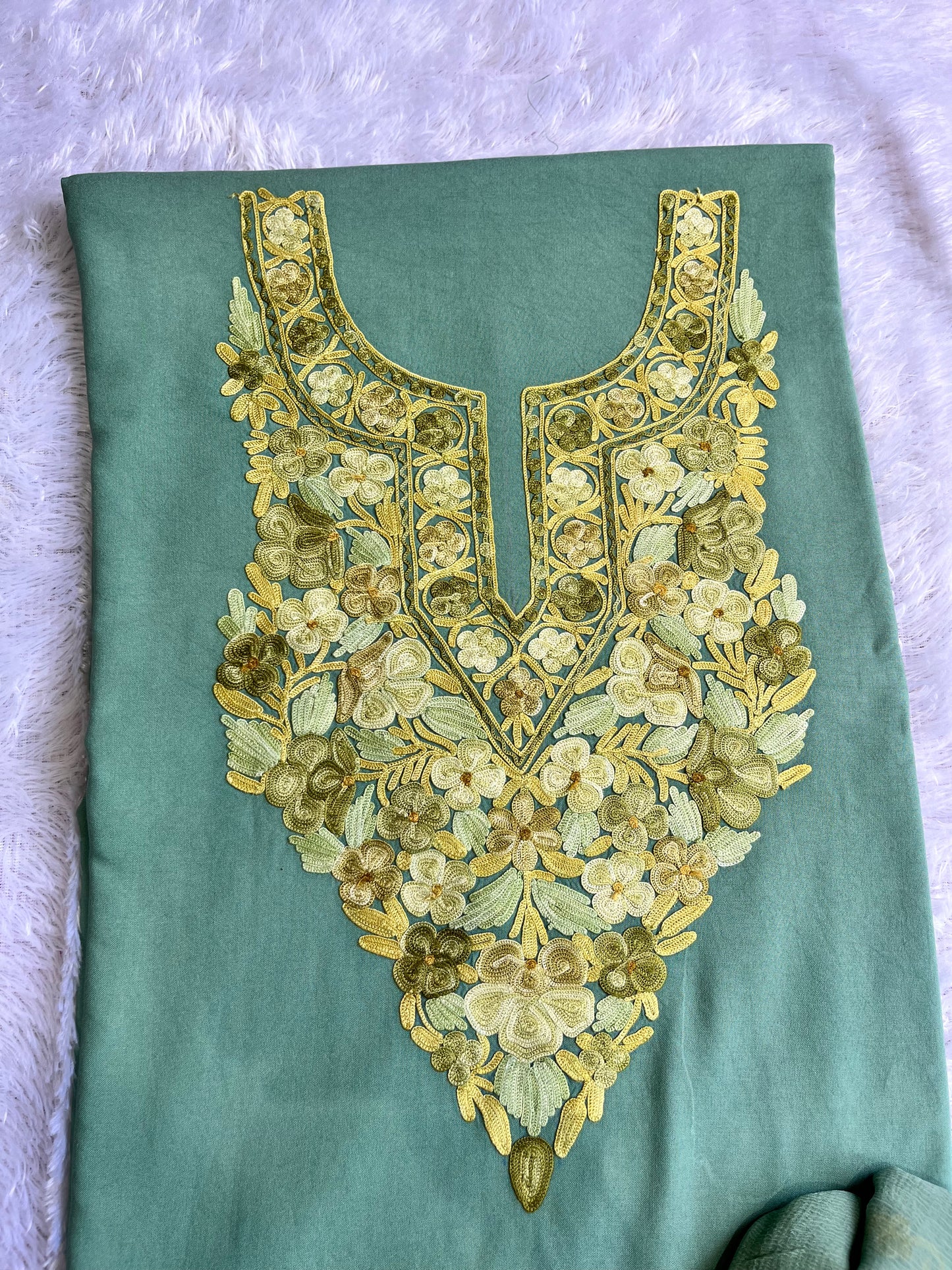 Sea Green Muslin Cotton Kashmiri Aari Embroidered 3pc Suit Set