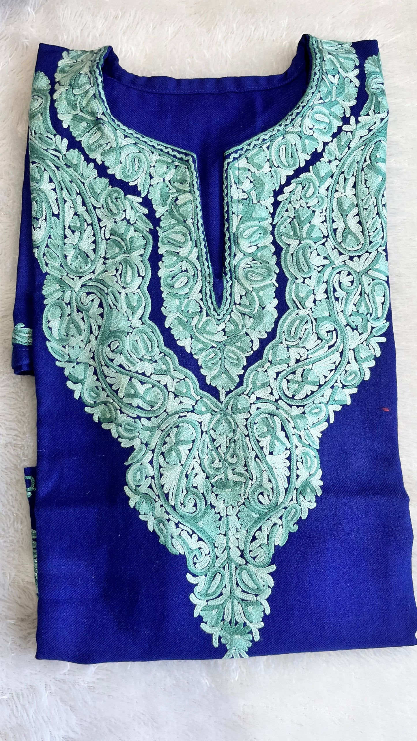 Sozni Hand Embroidered Kashmiri Merino Wool Pheran 67