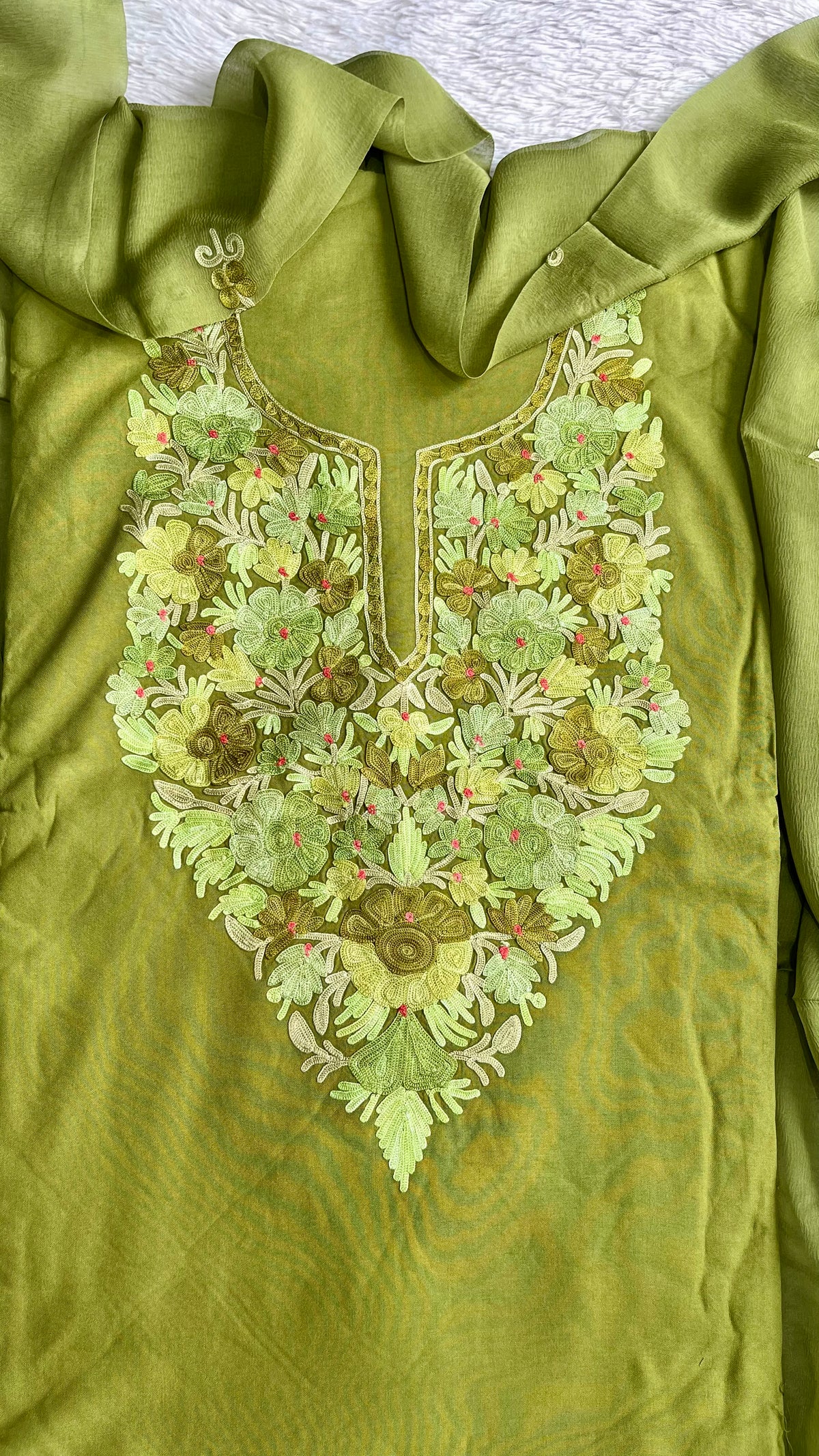Olive Green Kashmiri Aari Embroidered 3pc Suit Set with Embroidered Muslin Dupatta