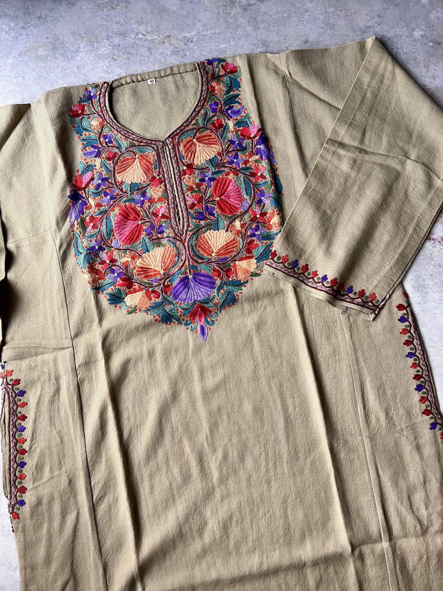 Cream Aari Embroidery Kashmiri Merino Wool Pheran with Pockets