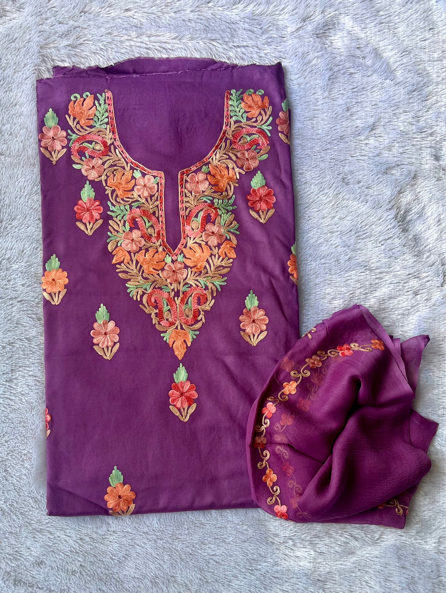 Lavender Muslin Cotton Kashmiri Aari Full Embroidered 3pc Suit Set