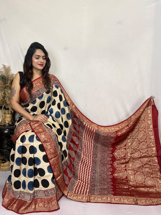 Meri Pyari Bindu Dola Silk Zari Pallu Saree With Blouse