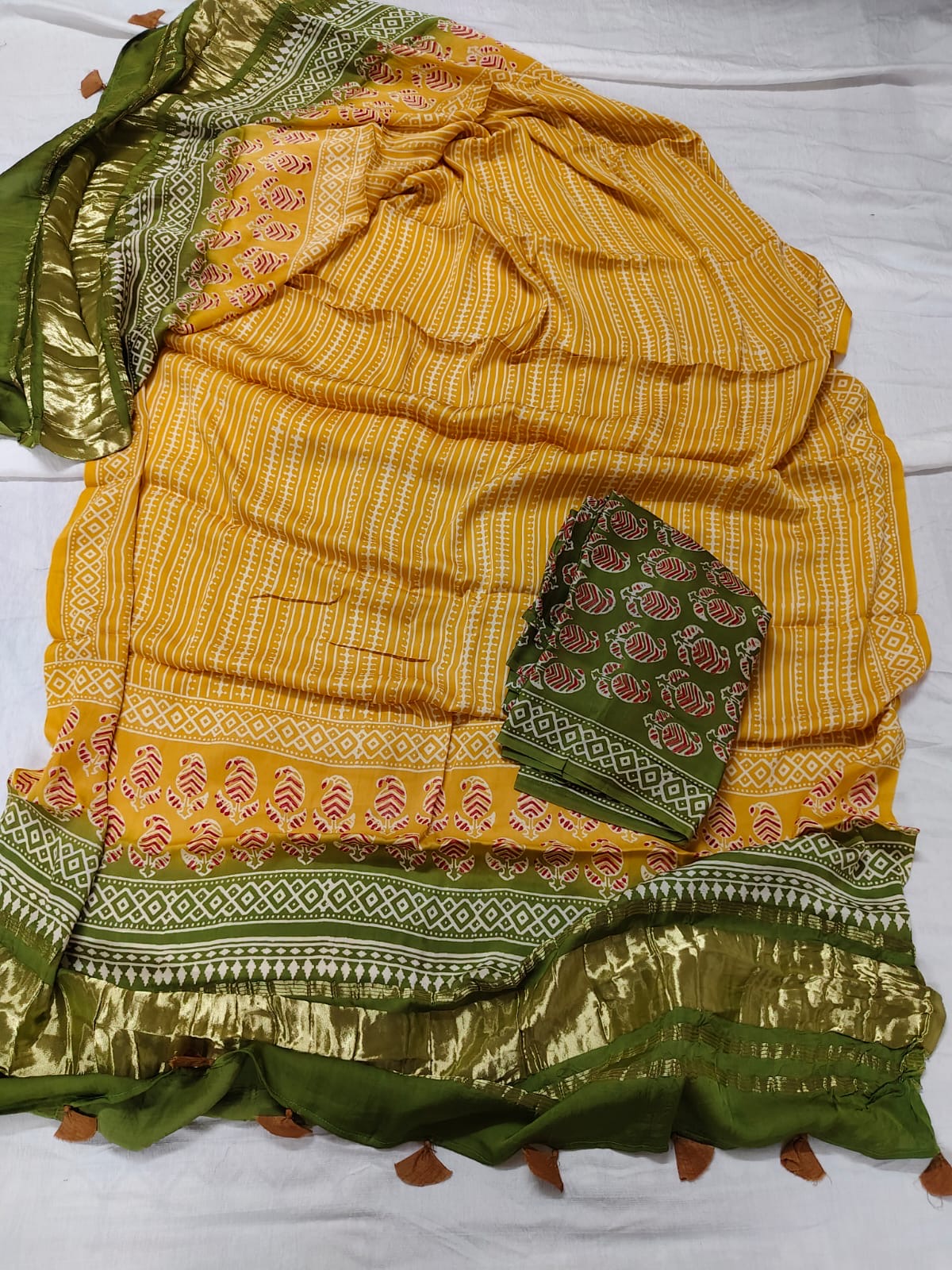 Green and Yellow Booti Motif Hand Block Print 2pc Suit Set with Lagdi Patti Dupatta