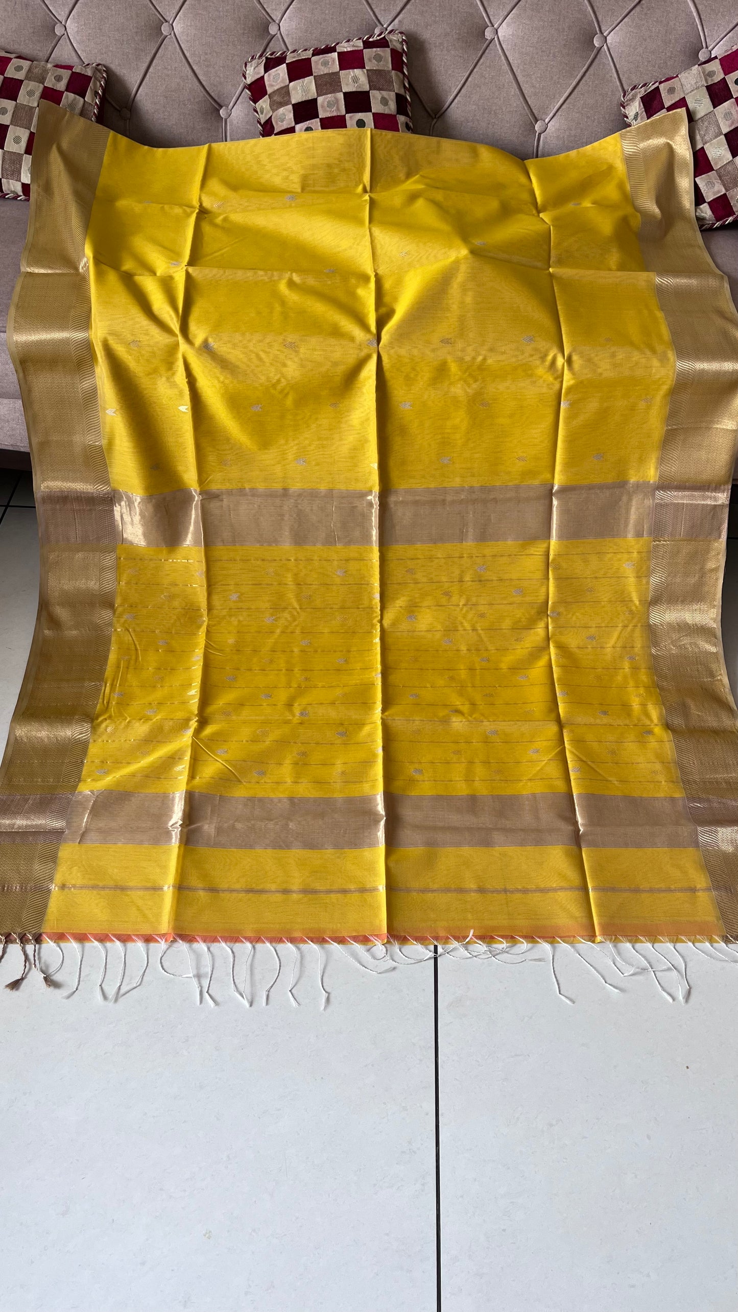 Golden Yellow Maheshwari Silk Saree with Gold Zari Pallu