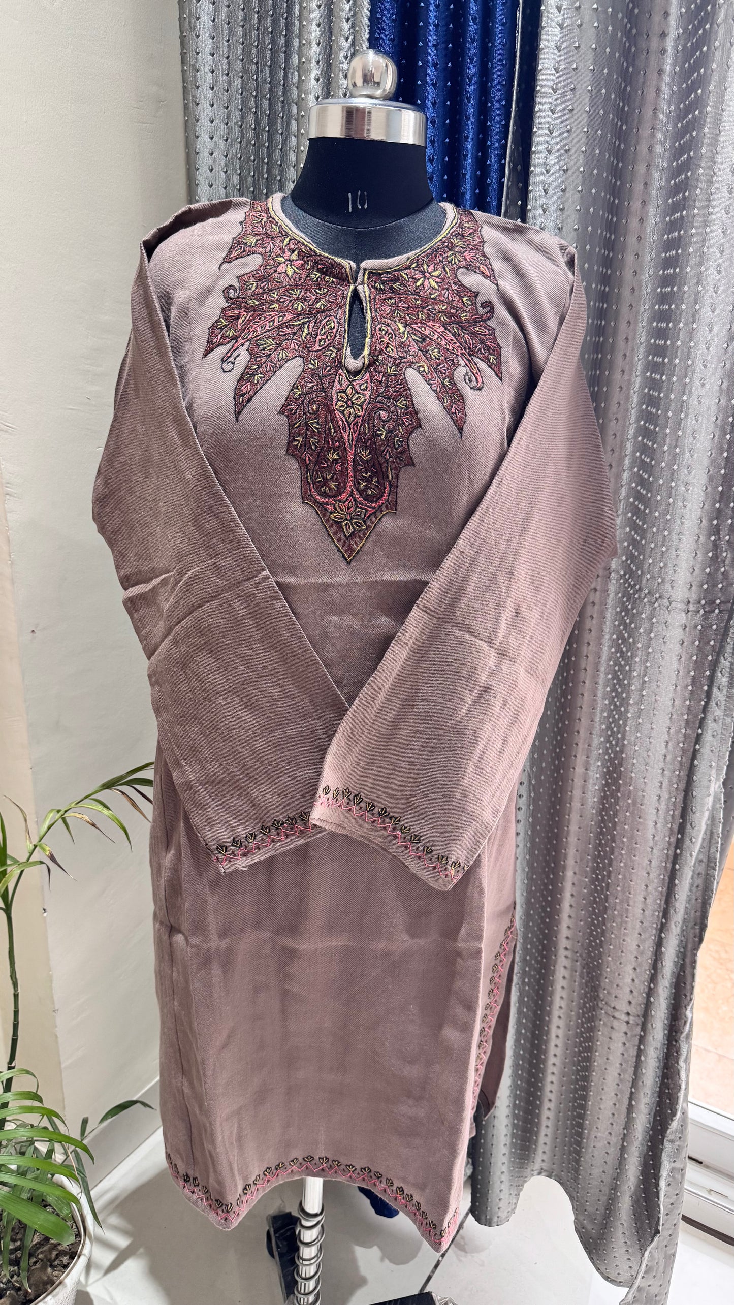Pashmina Sozni Hand Embroidered Pure Marino Wool Kashmiri Pheran with Pockets and Hand Embroidered Sleeves (Size 50”)