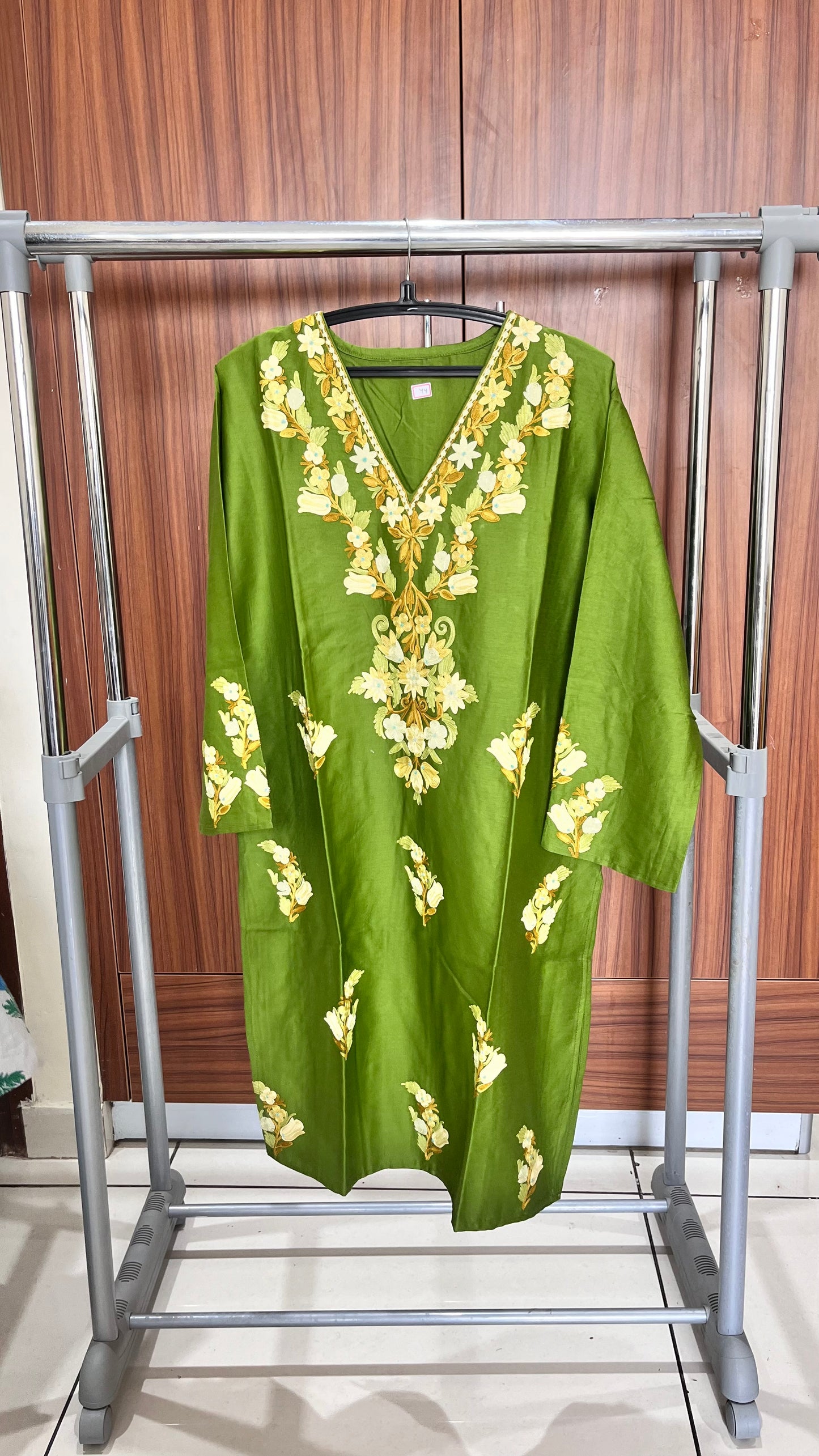 Mehendi Green Shade Floral Kashmiri Aari Work V Neck Cotton Kurti