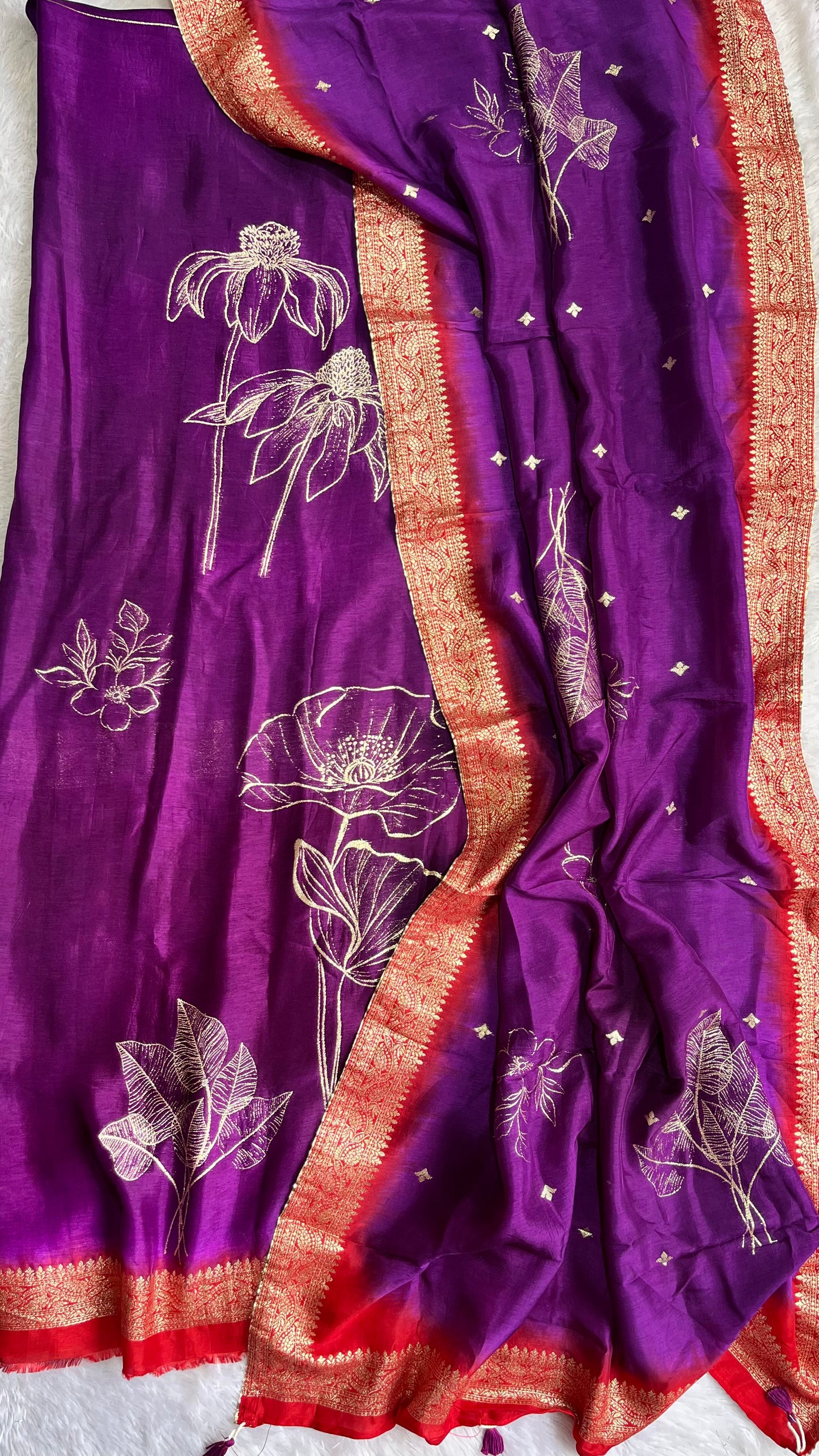 Ravishing Purpel Dola Silk Hand Brush Print 2pc Suit Material Set with Zari Pallu and Full Finish with Tassels