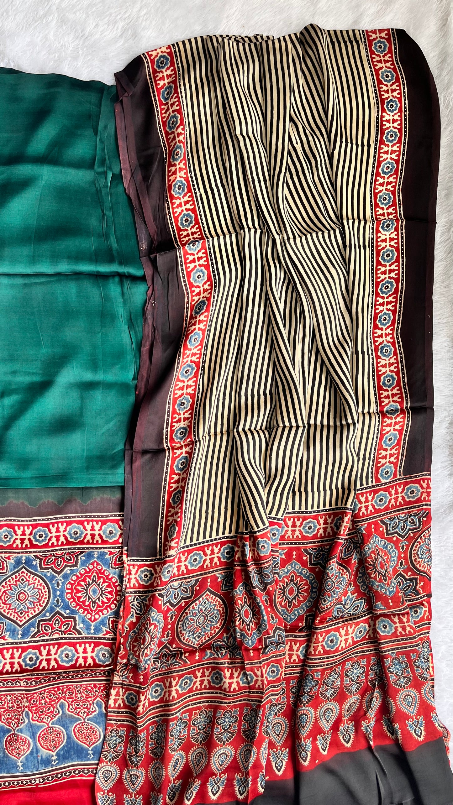 Bottle Green Dhaari Buta Modal Silk Suit Set with Modal Silk Dupatta