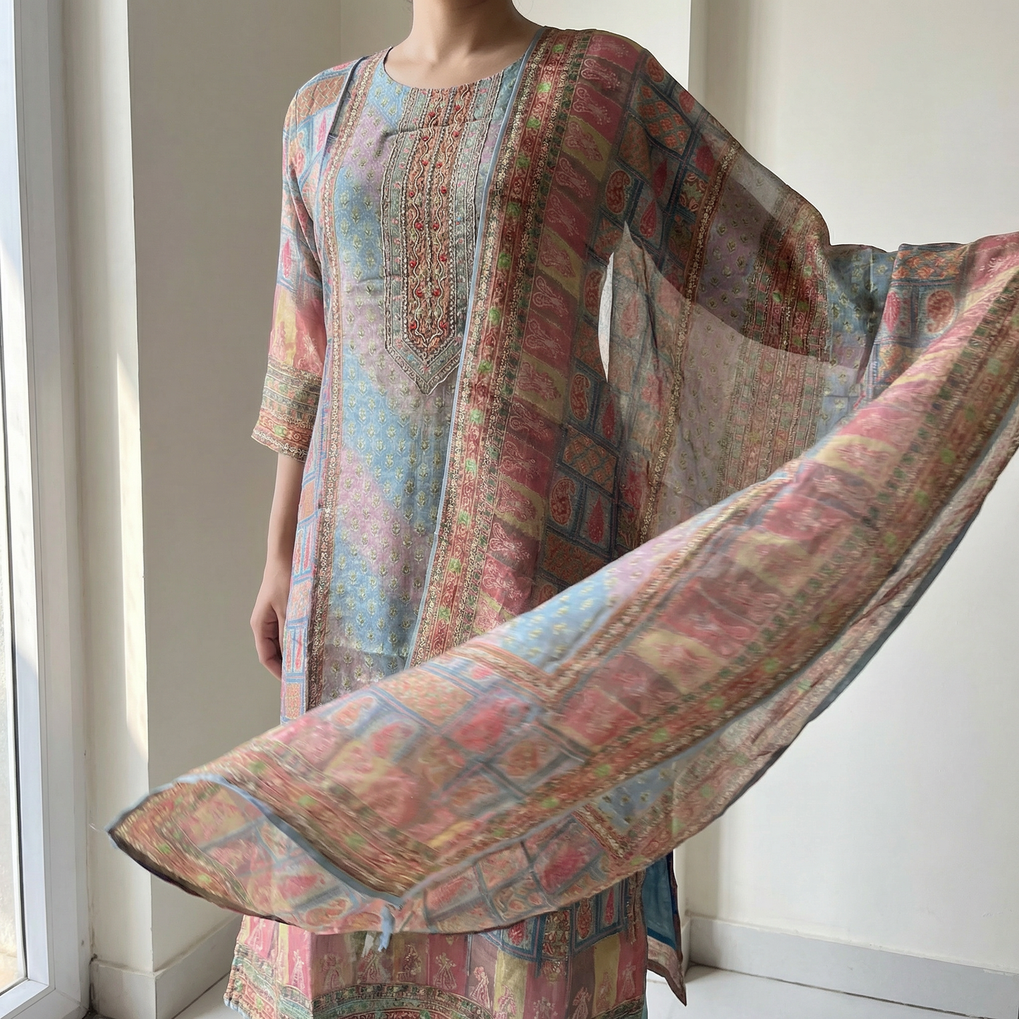 Multi Toned Floral Motif Pure Tissue Shimmer Suit Set with Shimmer Dupatta