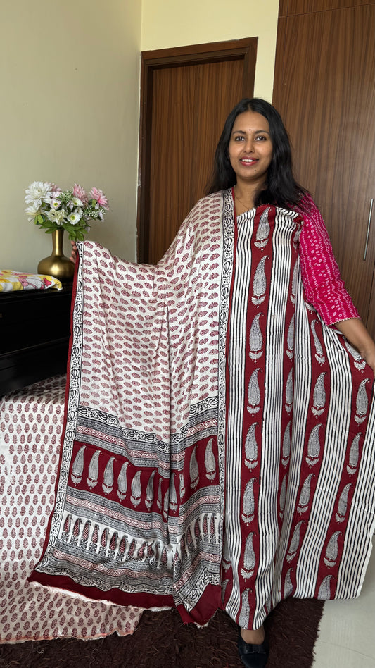 White Shade BIg Leaf Motif Bagh Handblock Modal Silk Suit Set - 3 Piece