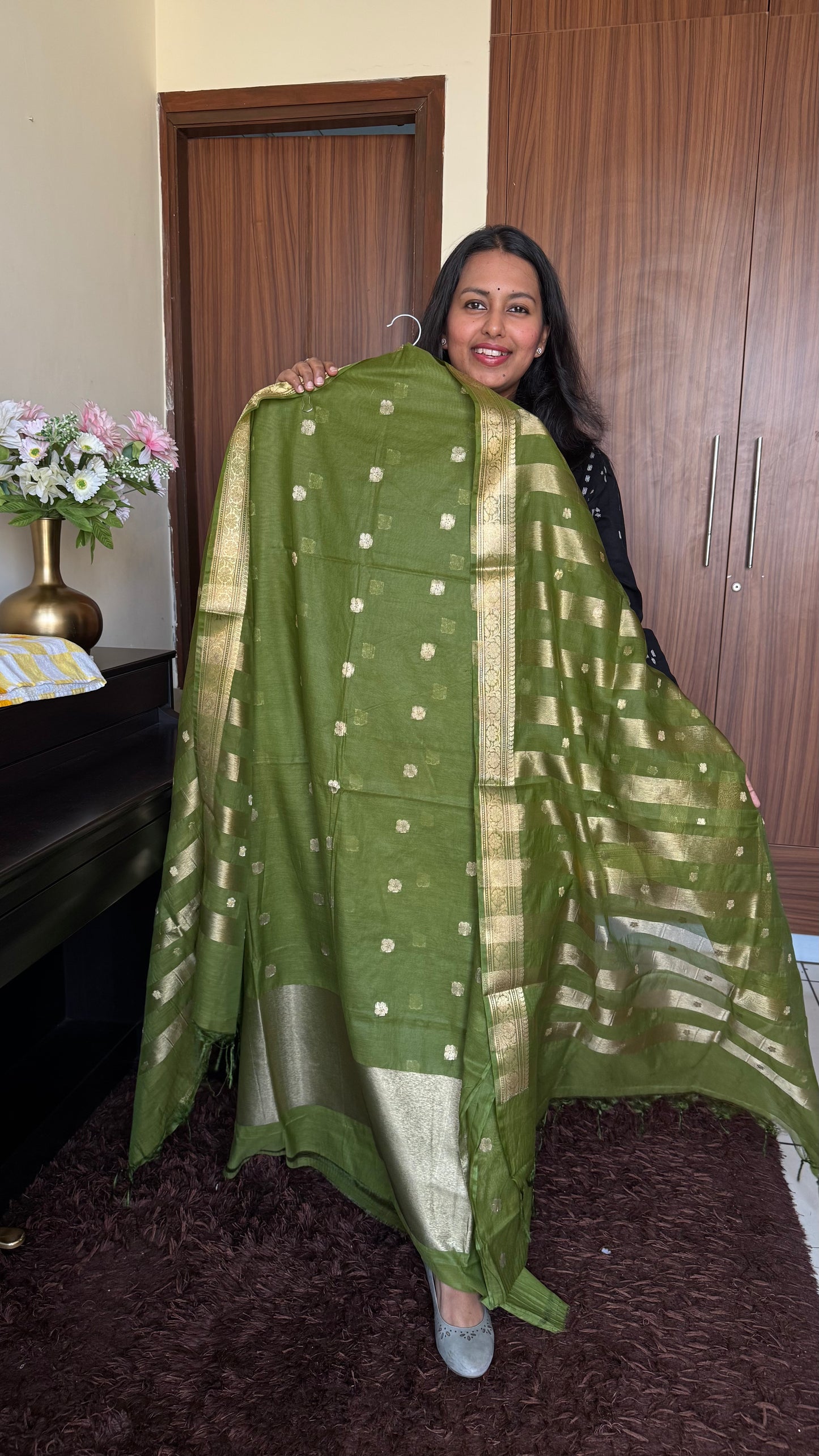 Grassy Green Semi Chanderi 3 Piece Suit Set with Zari Thread Work and Tissue Daman