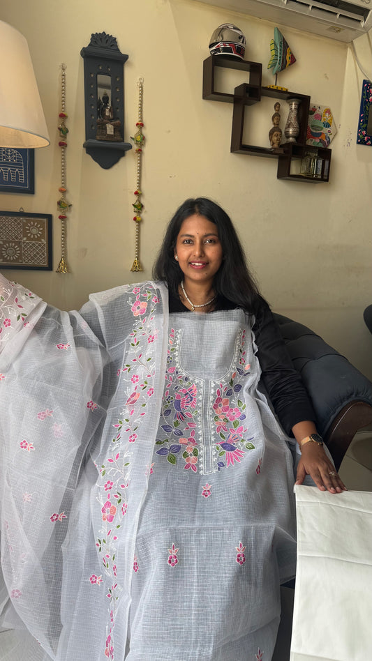 Angel White Kota Doria 3 Piece Suit Set with Bird Motif and Kota Doria Dupatta