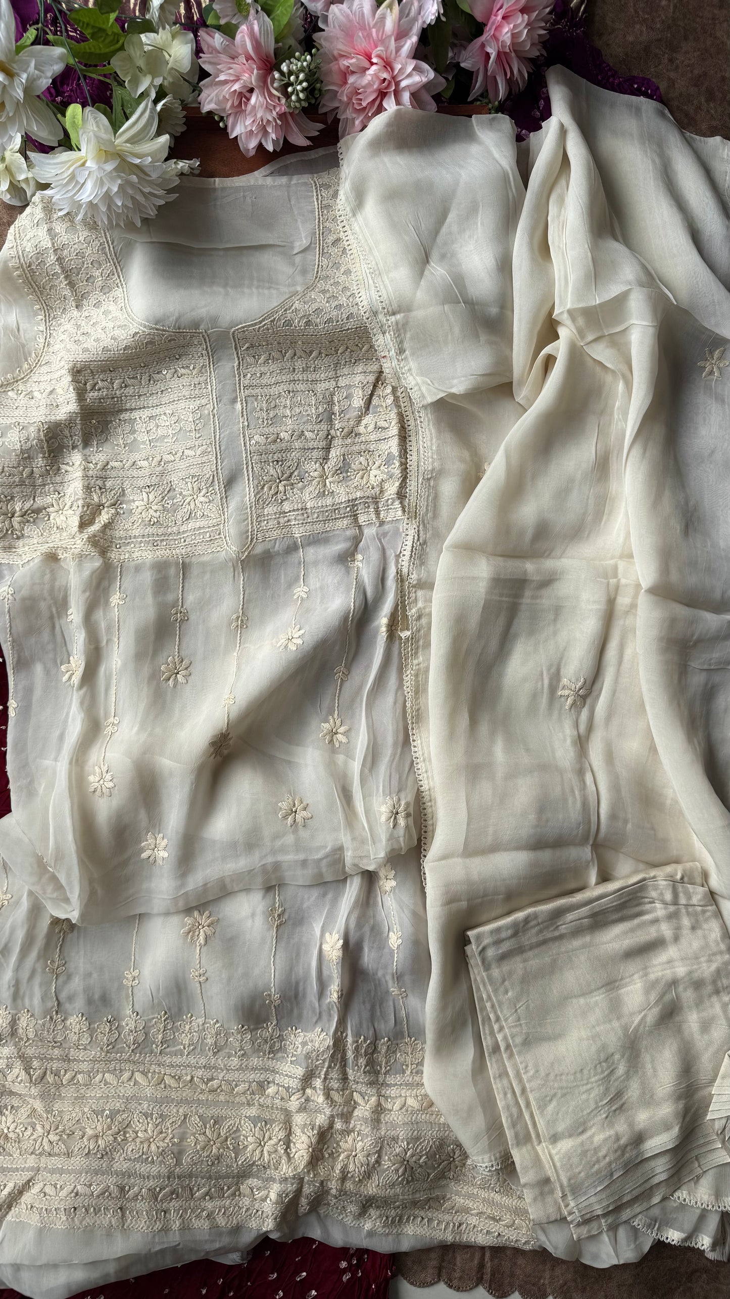 Offwhite Crepe Suit Set with Chinon Chiffon Dupatta and Threadwork-3Pc
