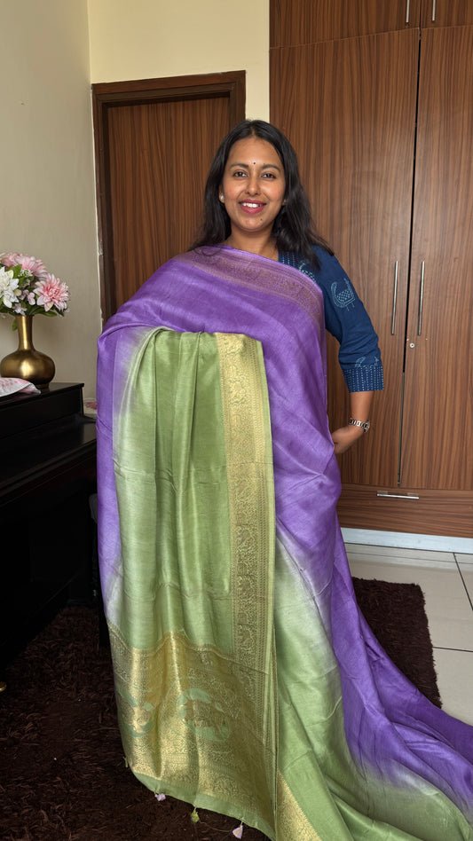 Green & Purple Dual Shade Dola Silk Saree with Zari Border and Pallu (With Blouse)