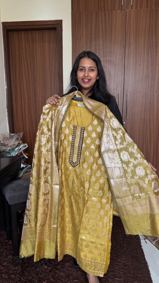 Sunehri Banarasi Chanderi Silk Suit Set