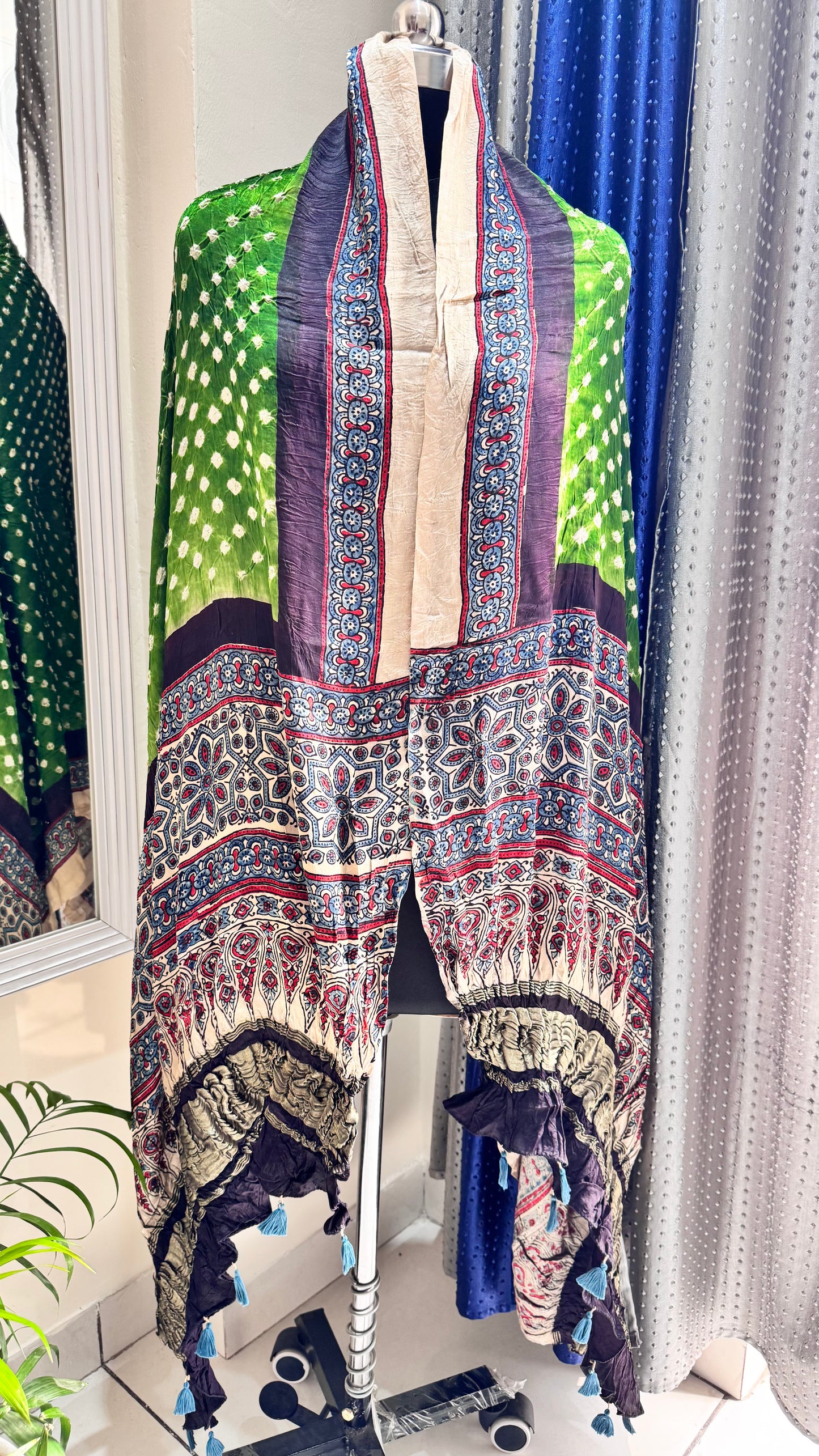 Kacchi Kairi Green Multi Dotted Modal Silk Bandhani Ajrakh Lagdi Patti Dupatta