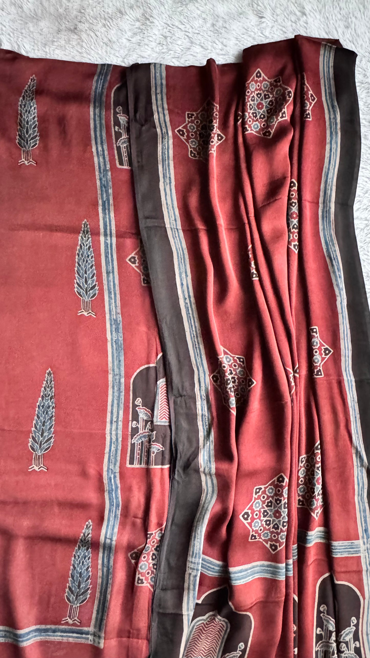 Caramel Jarokha Modal Silk Ajrakh Hand Block 2 pc Suit Set with Modal Silk Dupatta