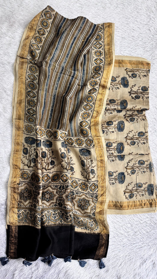 Offwhite Floral Strips Motif Hand Block Ajrakh Printed Maheshwari Silk Cotton 2 Piece Suit set