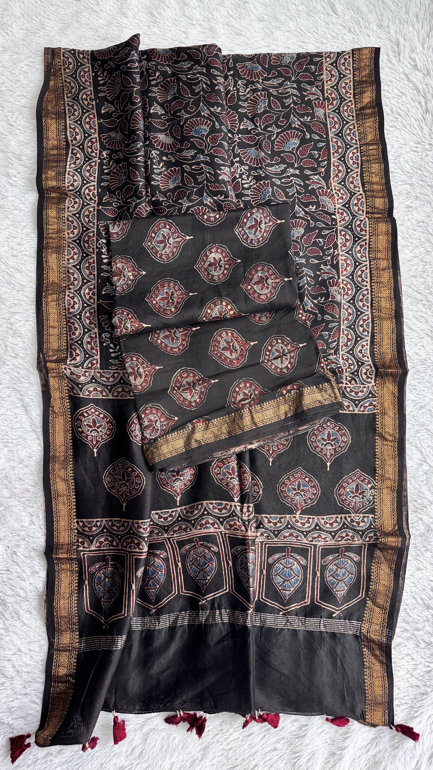 Black Diamond Floral Jaal Motif Hand Block Ajrakh Printed Maheshwari Silk Cotton 2 Piece Suit set