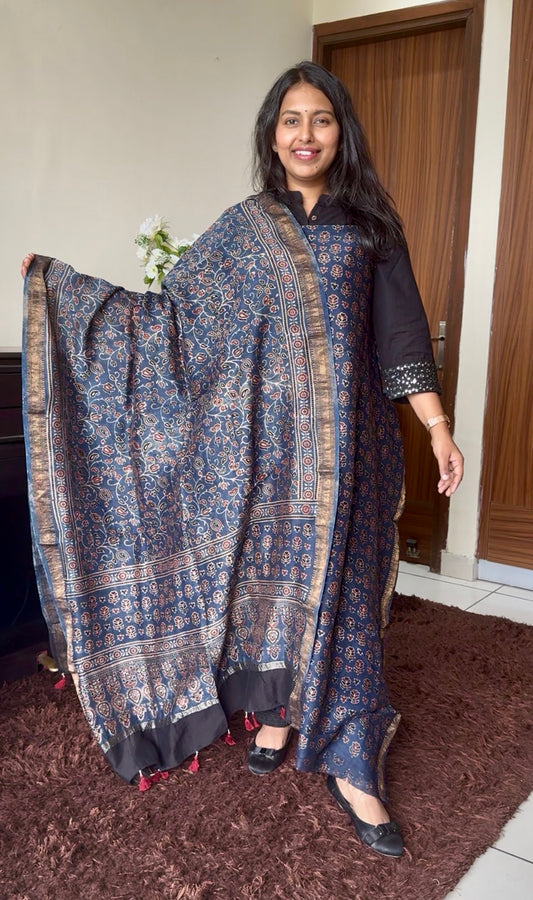 Blue Floral Bel Jaal Motif Hand Block Ajrakh Printed Maheshwari Silk Cotton 2 Piece Suit set