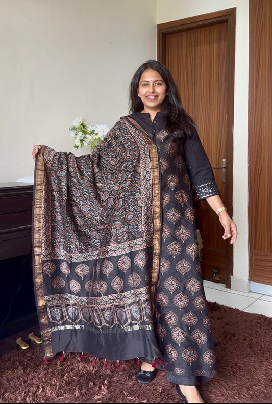 Black Diamond Floral Jaal Motif Hand Block Ajrakh Printed Maheshwari Silk Cotton 2 Piece Suit set