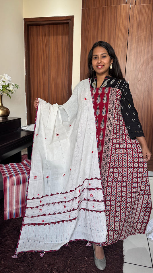 Offwhite and Red Asopallav Motif Unstitched Handloom Cotton Dress Material with Cotton Applique Mirror Work Dupatta