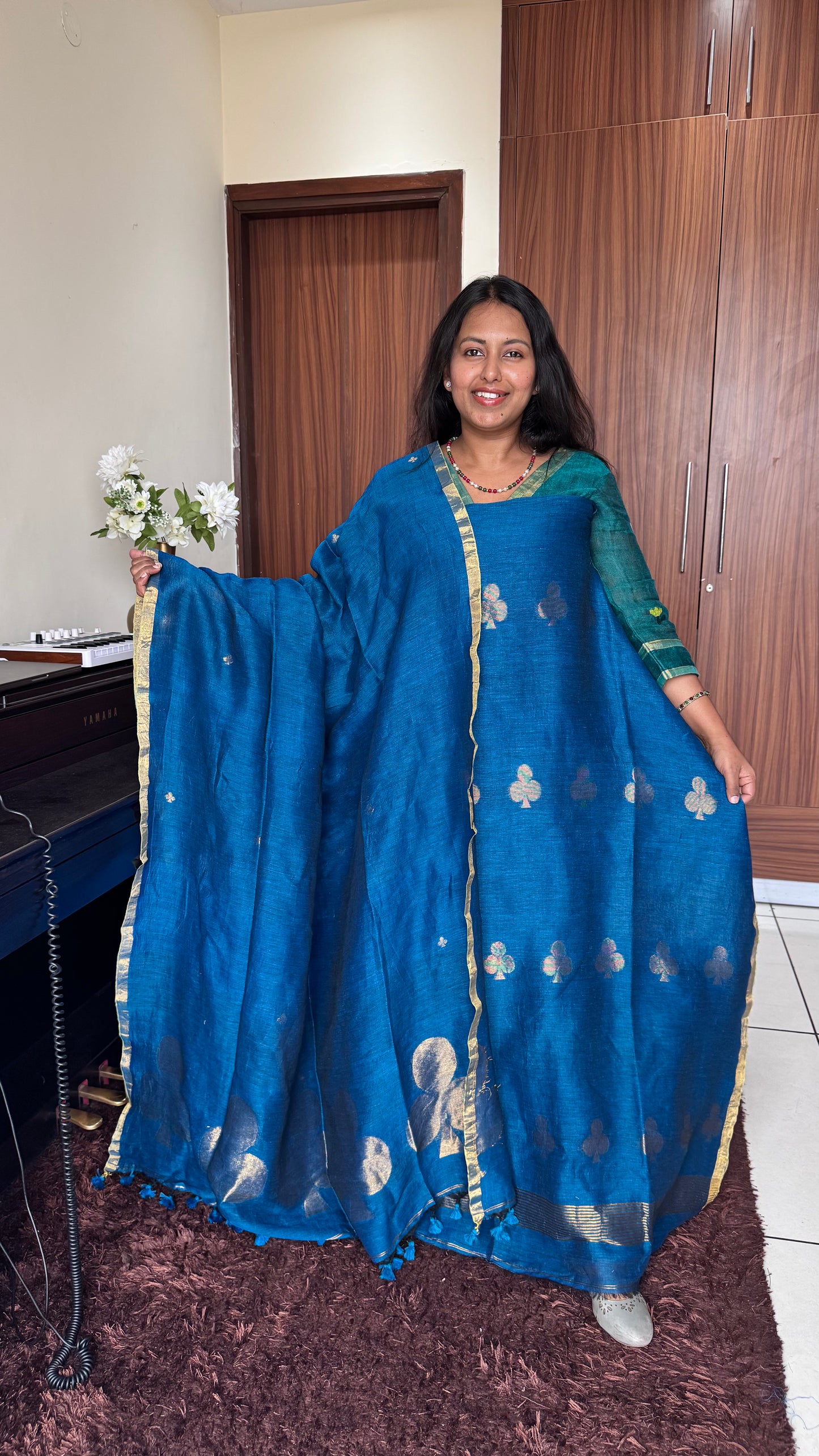 Morpankhi Blue Paan Buta Pure Jayshree Linen with Jamdani Hand Woven Daman 2 pc Suit Set