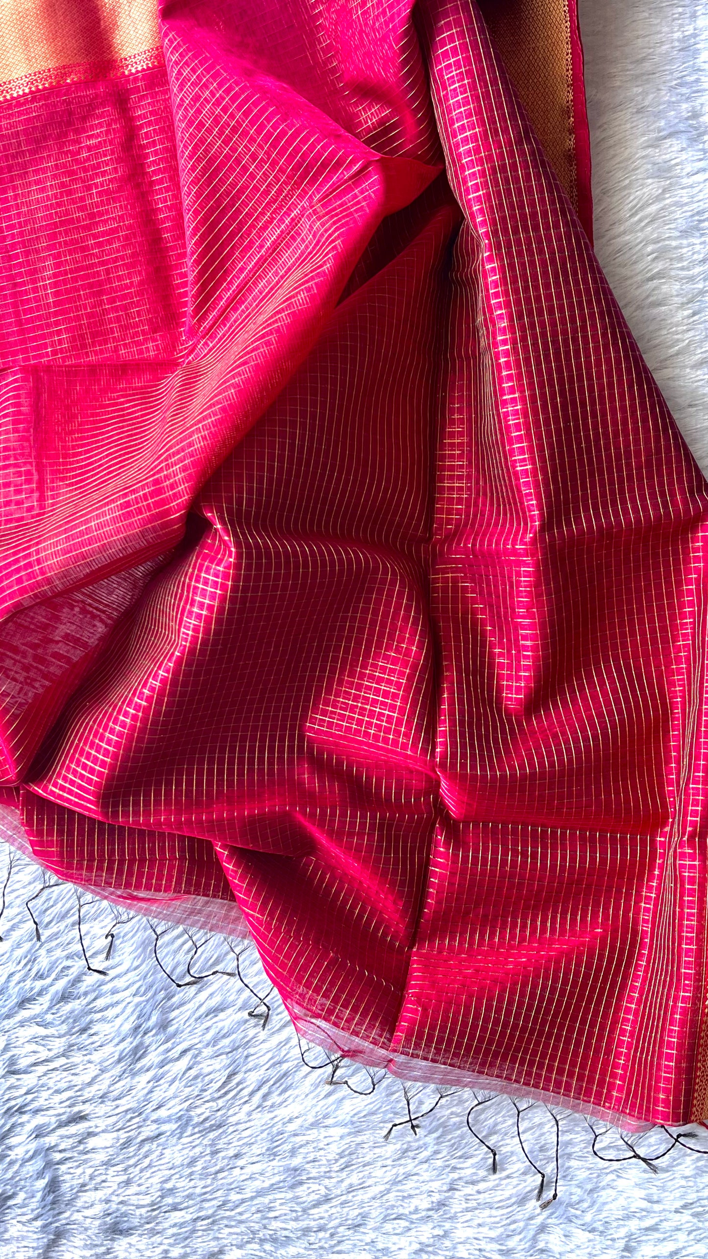 Ruby Pink with Gold Zari Border Maheshwari Silk Saree