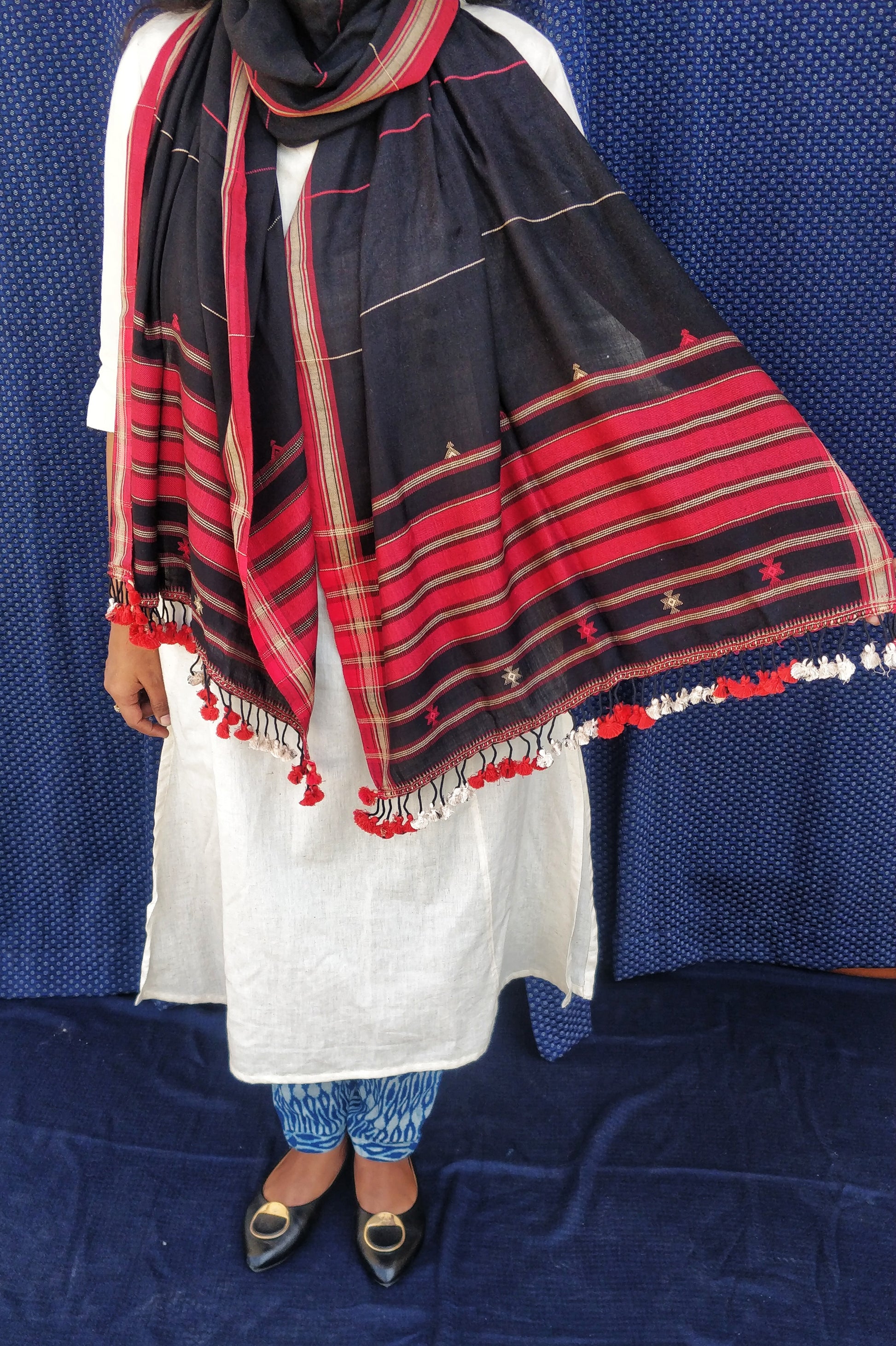 Black Bhujodi Handloom Kala Cotton Dupatta with Tassels