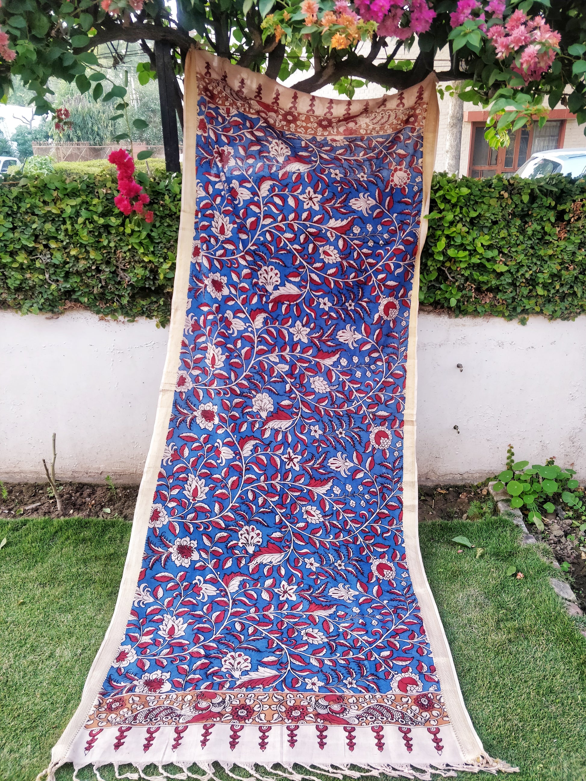 Blue and Red Handpainted Srikalahasti Kalamkari Cotton Dupatta with Zari Border