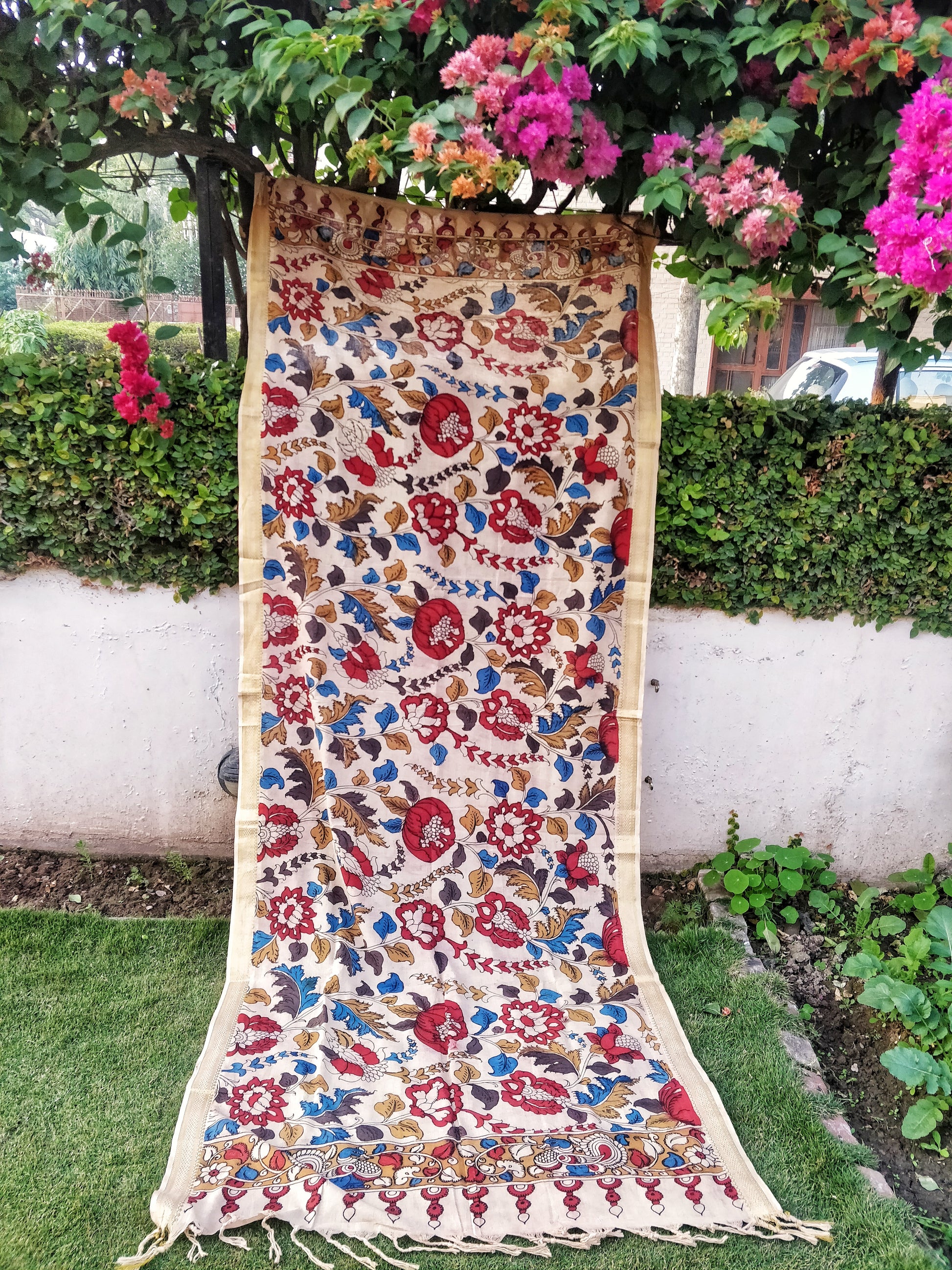 Cream and Red Handpainted Srikalahasti Kalamkari Cotton Dupatta with Zari Border