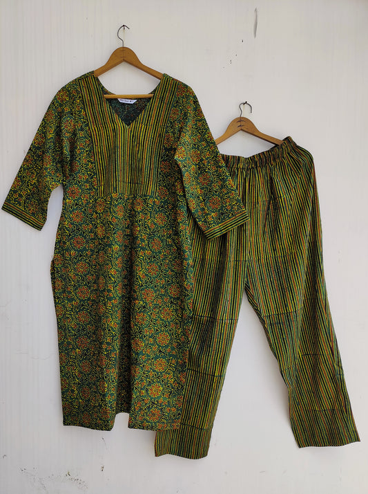 Green Flower Motif Cotton Ajrakh Hand Block Print Kurta Pant Set