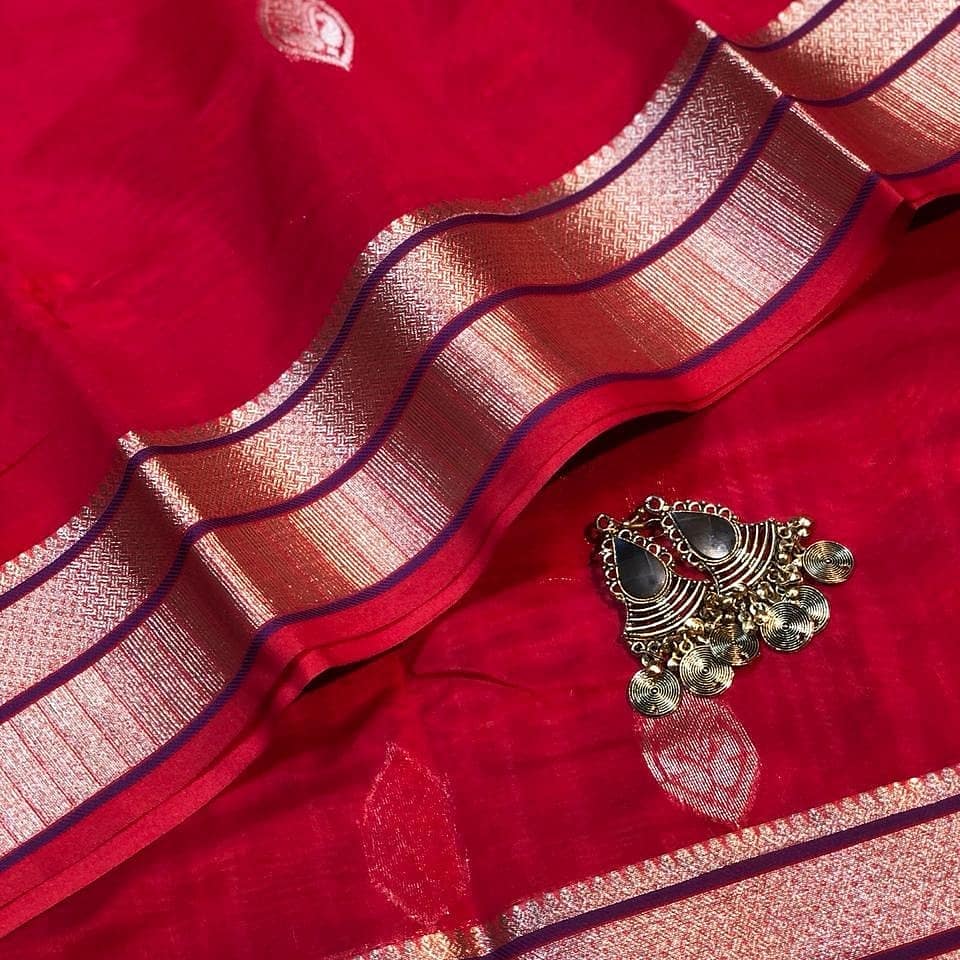 Crimson Red Pure Cotton Maheshwari Saree with Zari Pallu